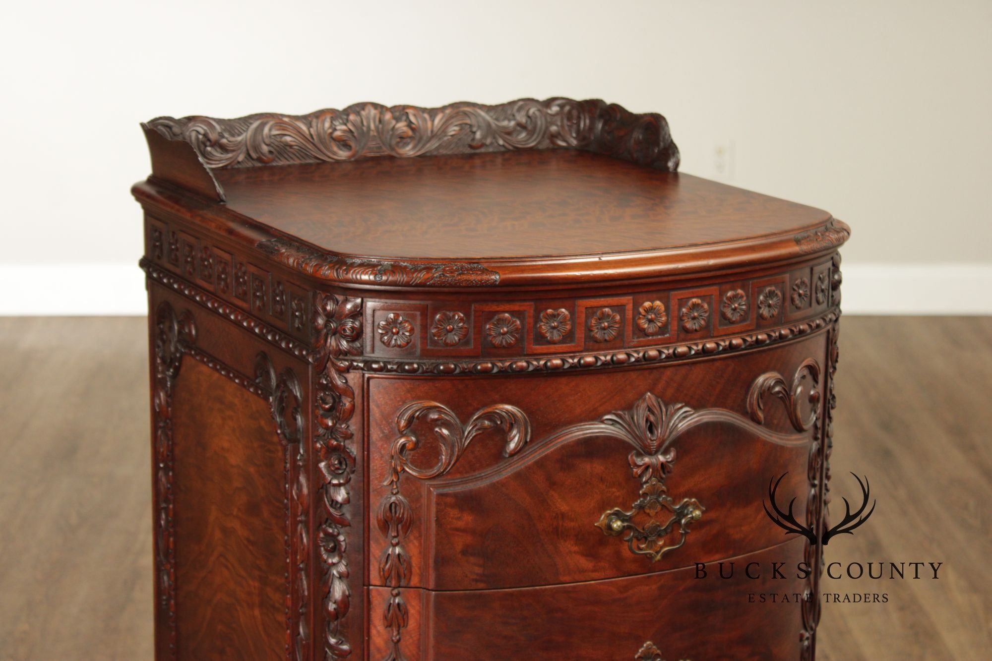 1930's Georgian Style Carved Mahogany Pair Of Four Drawers Chests