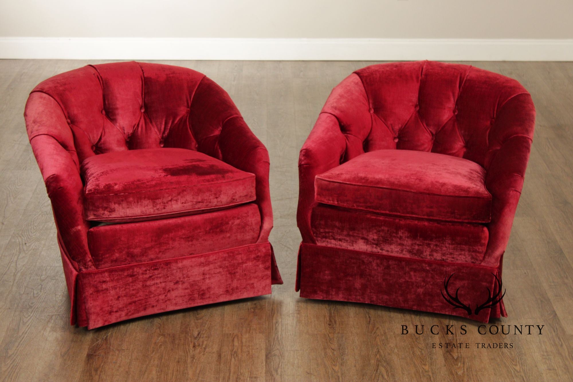 Sherrill Furniture Pair of Tufted Velvet Club Chairs