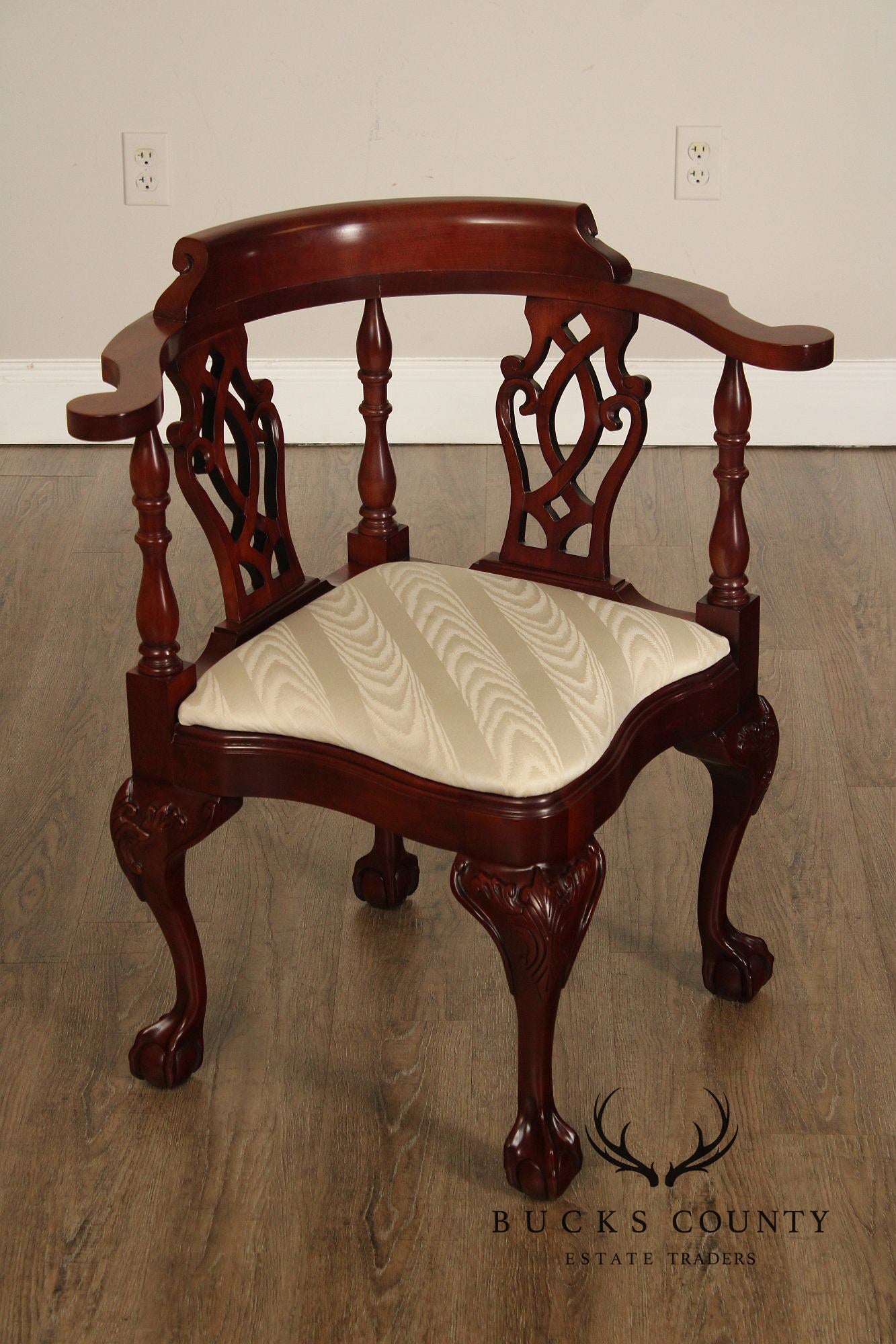 Statesville Mahogany Chippendale Style Corner Chair