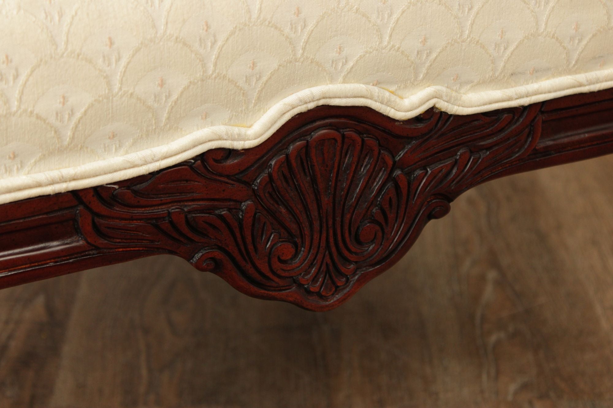 Thomasville Georgian Style Pair of Carved Mahogany Armchairs
