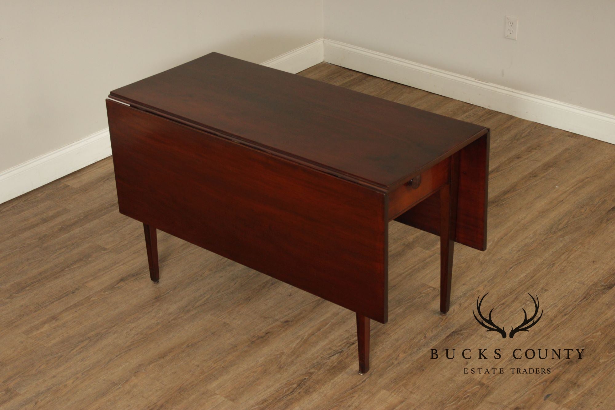 Antique American Walnut Federal Period Drop-Leaf Dining Table