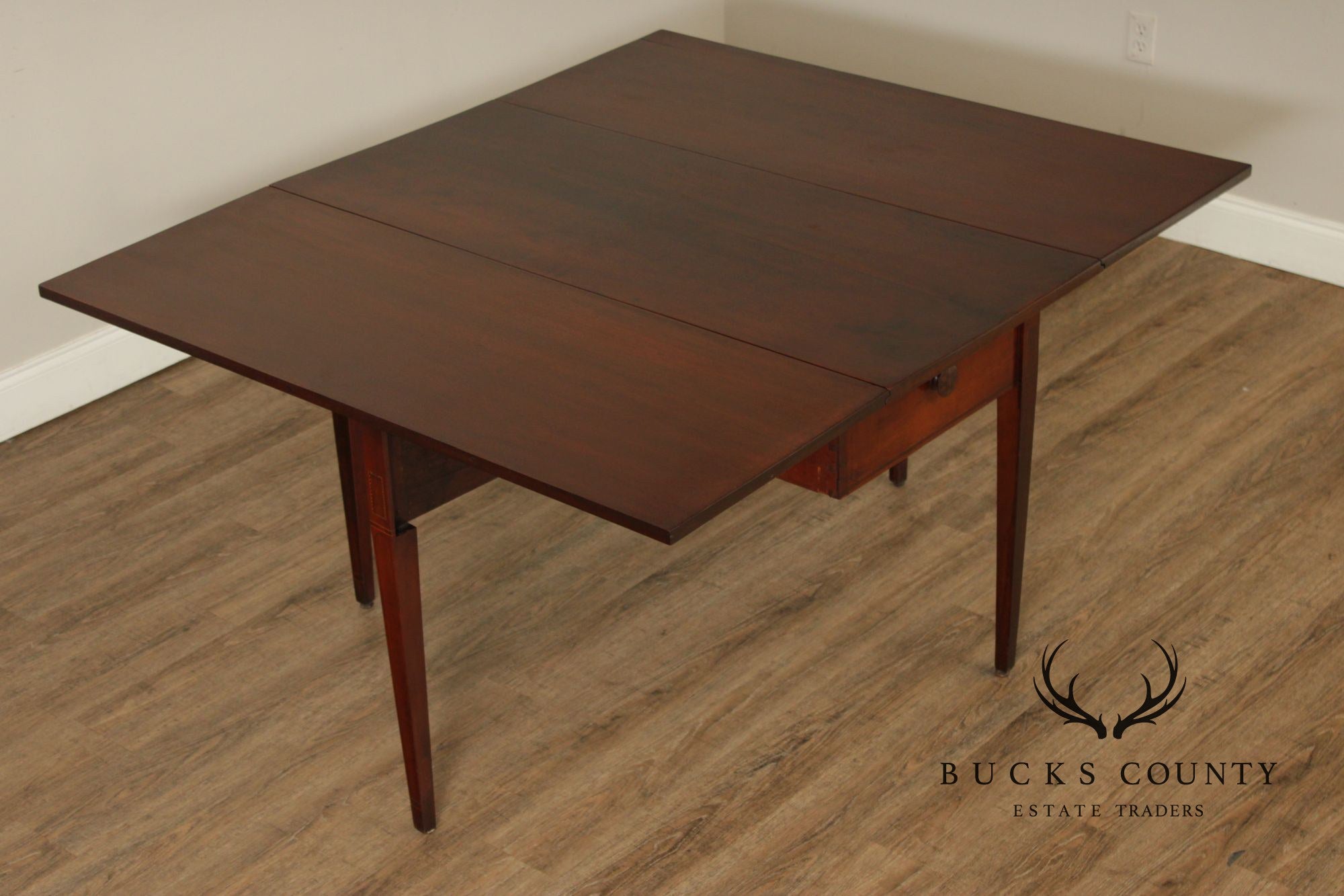 Antique American Walnut Federal Period Drop-Leaf Dining Table