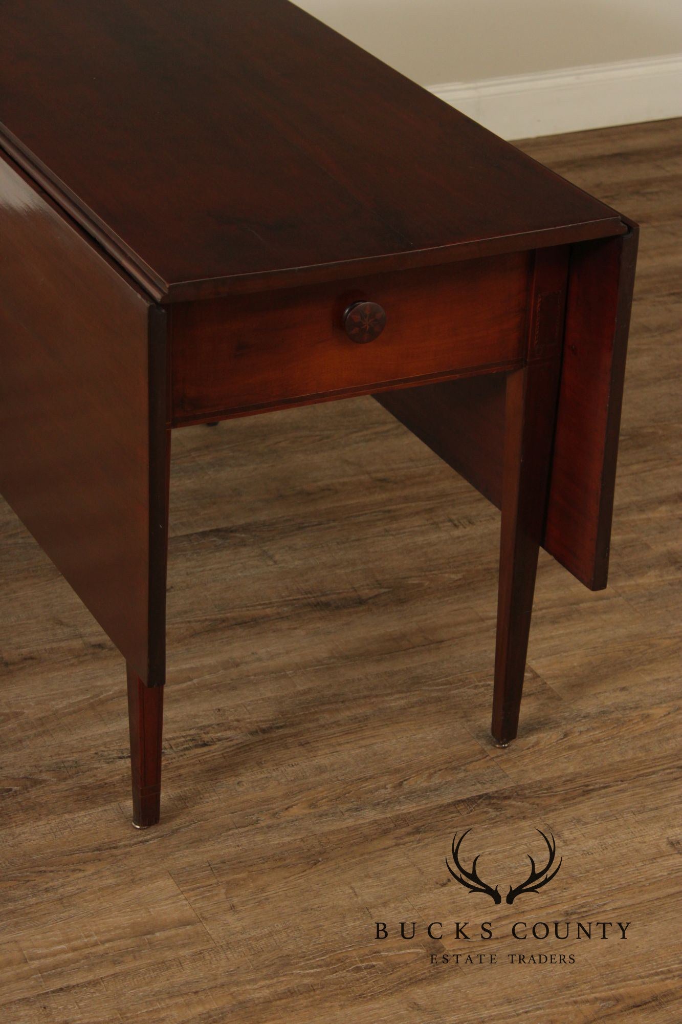 Antique American Walnut Federal Period Drop-Leaf Dining Table