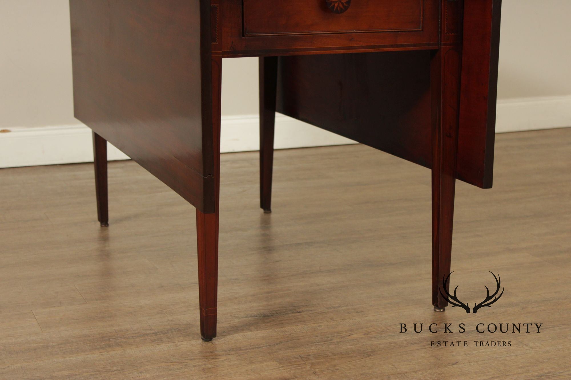 Antique American Walnut Federal Period Drop-Leaf Dining Table