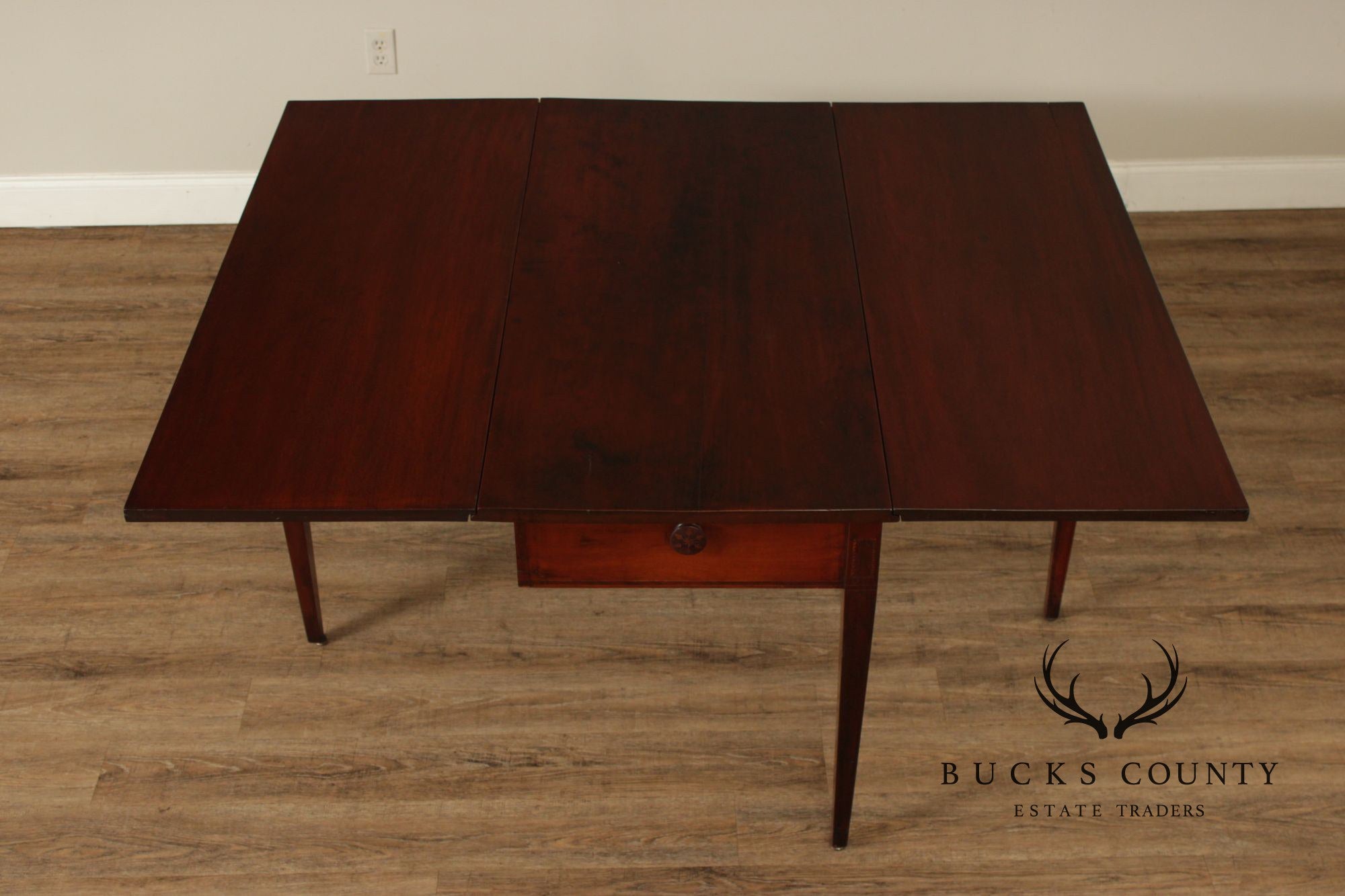 Antique American Walnut Federal Period Drop-Leaf Dining Table