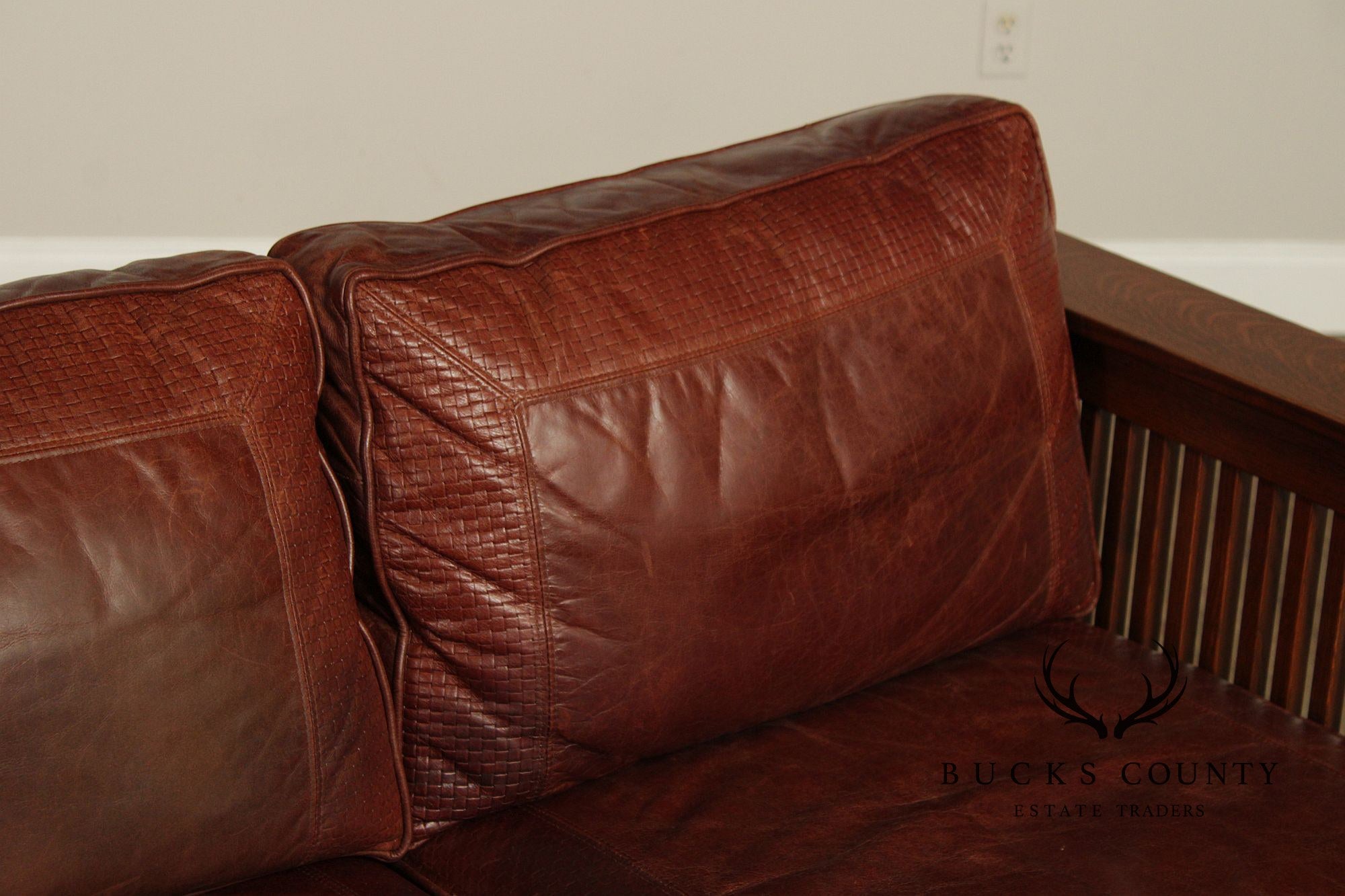 Stickley Mission Collection Oak 'Fayetteville' Leather Sofa