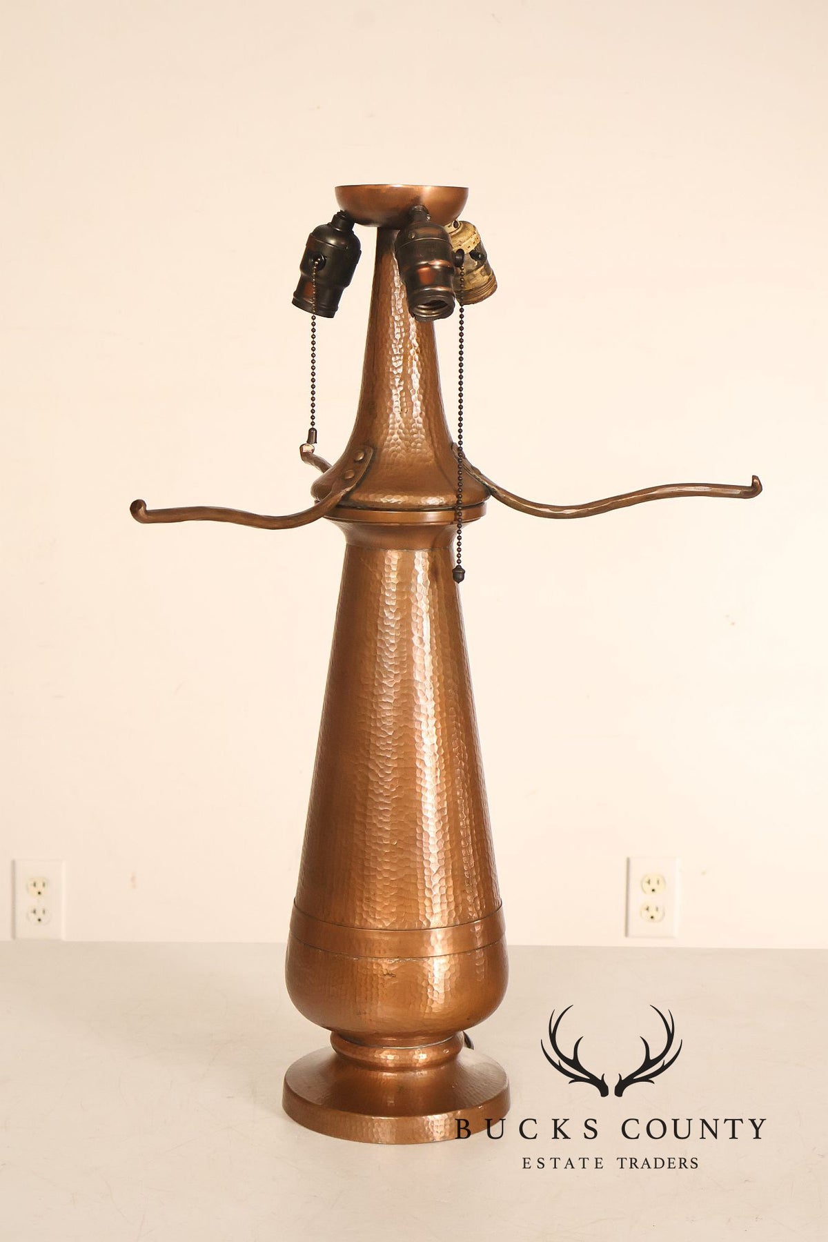 Antique Benedict Studios Arts And Crafts Hammered Copper And Mica Table Lamp
