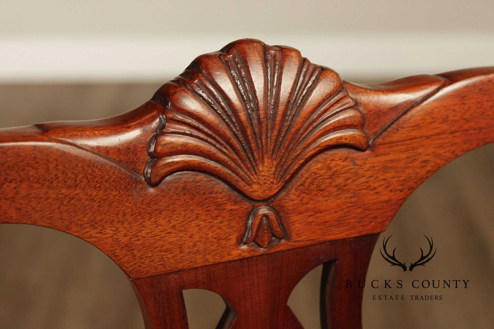 Ethan Allen 18th Century Mahogany Collection Set of Eight Carved Dining Chairs
