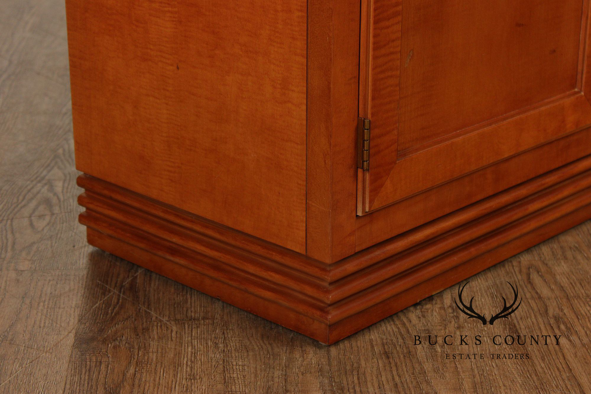 Hickory White Genesis Collection Maple China Cabinet