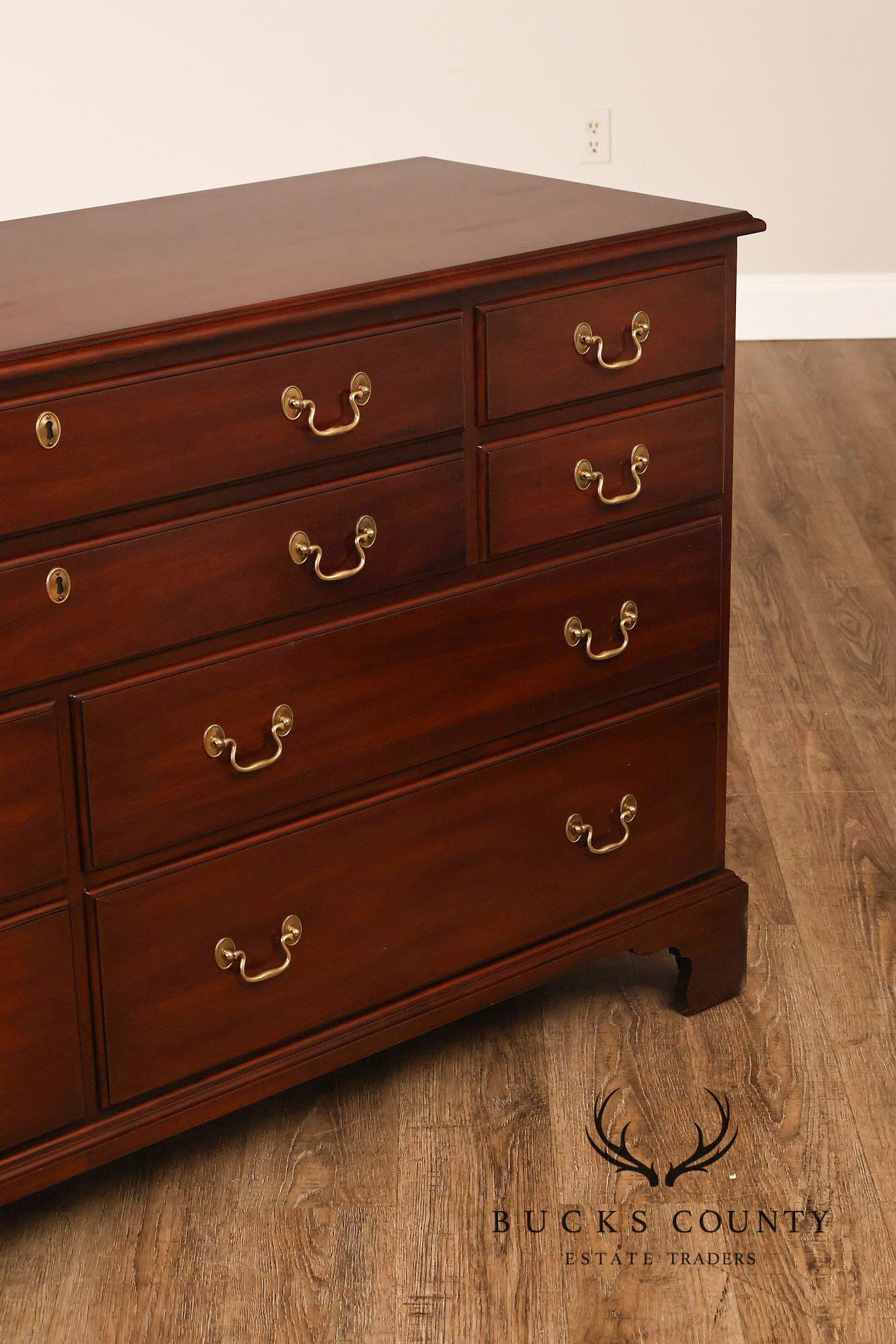 Henkel Harris Chippendale Style Mahogany Ten Drawer Bedroom Dresser