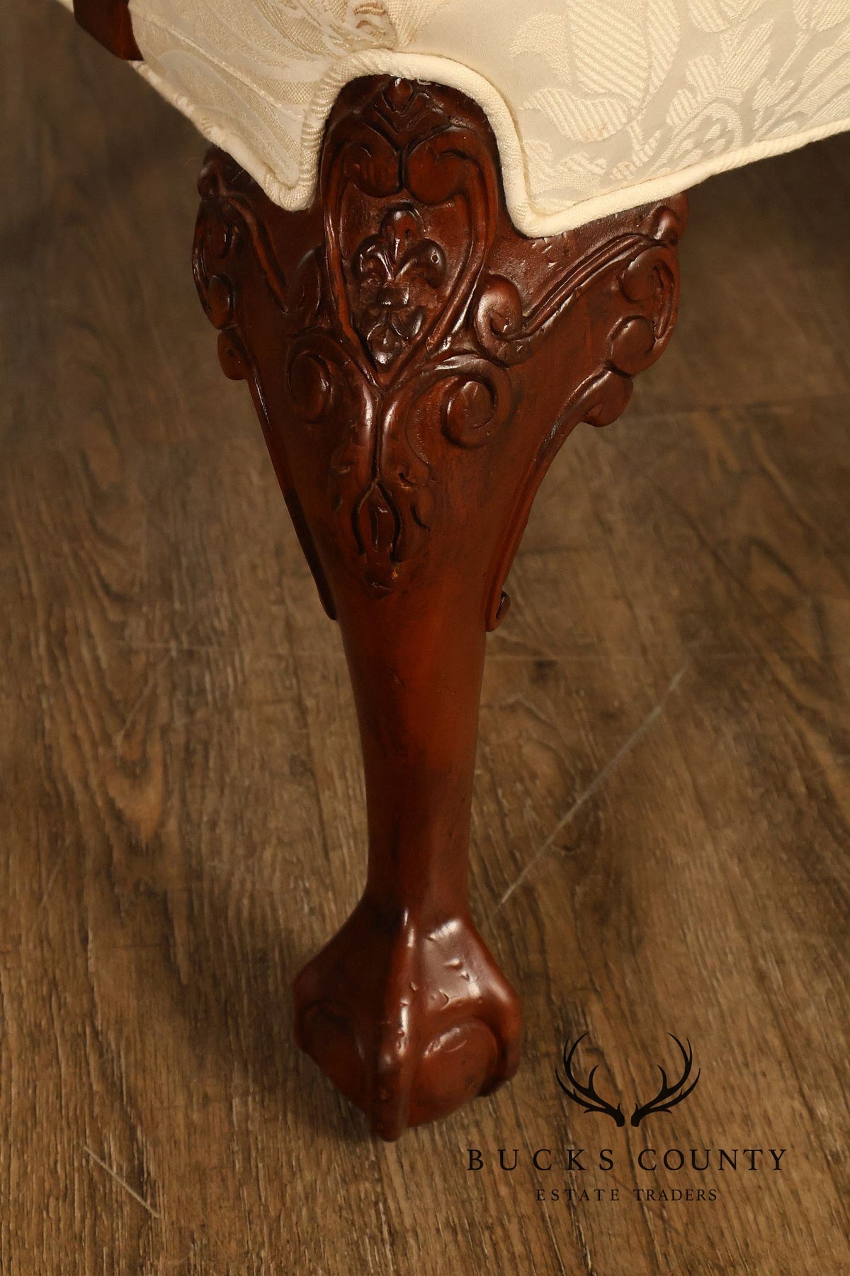 Southwood Chippendale Style Carved Frame Settee
