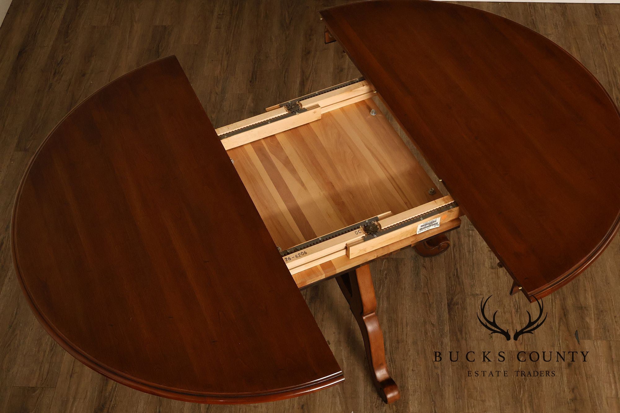 Ethan Allen Country French Style Round Extension Dining Table