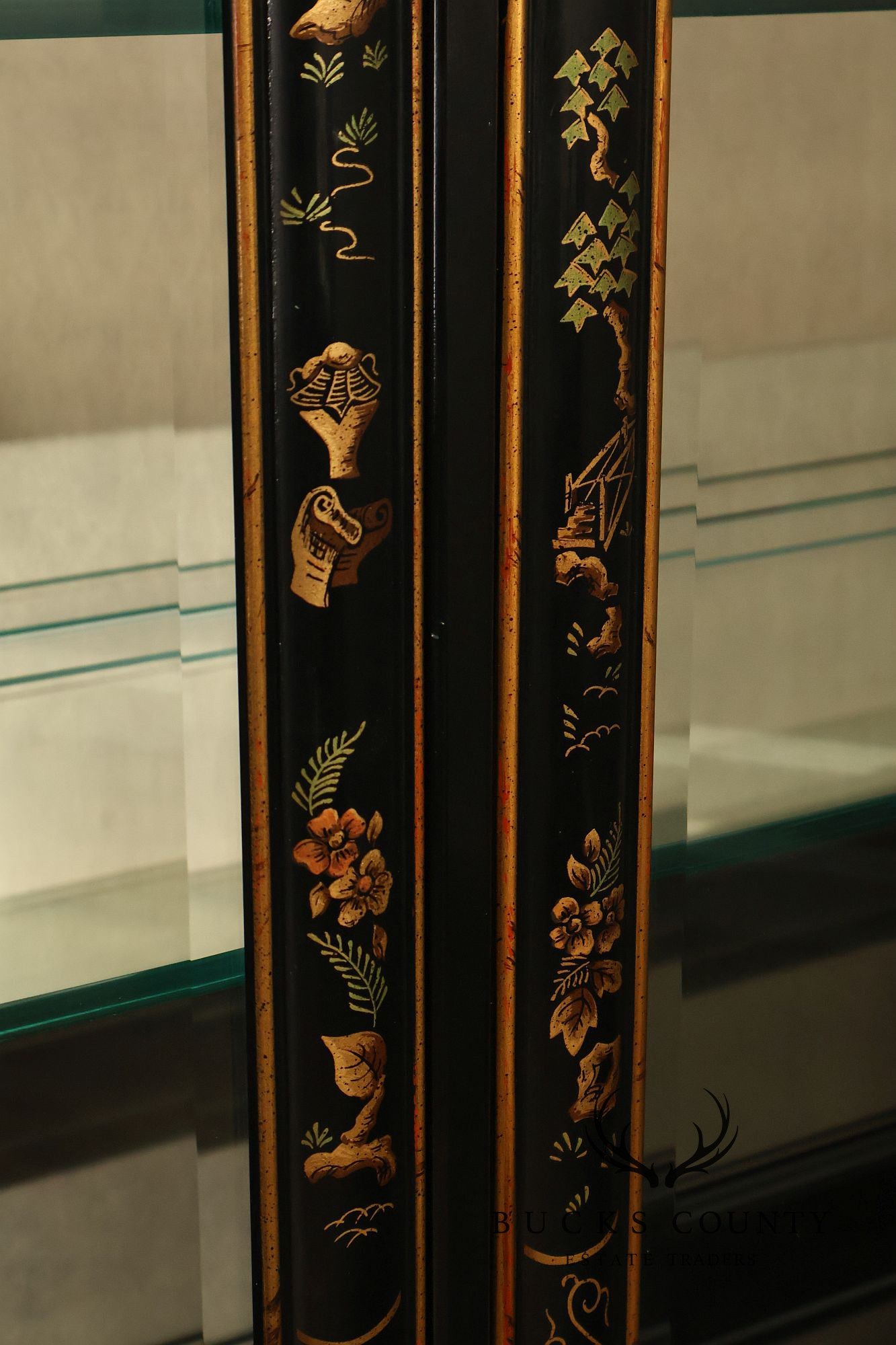Drexel Heritage Et Cetera Chinoiserie Black Lacquer Pagoda Top Lighted Display China Cabinet