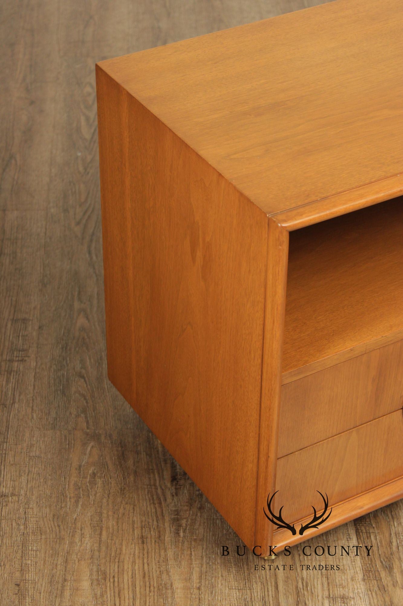 Johnson Furniture Co. Mid Century Modern Pair of Nightstands