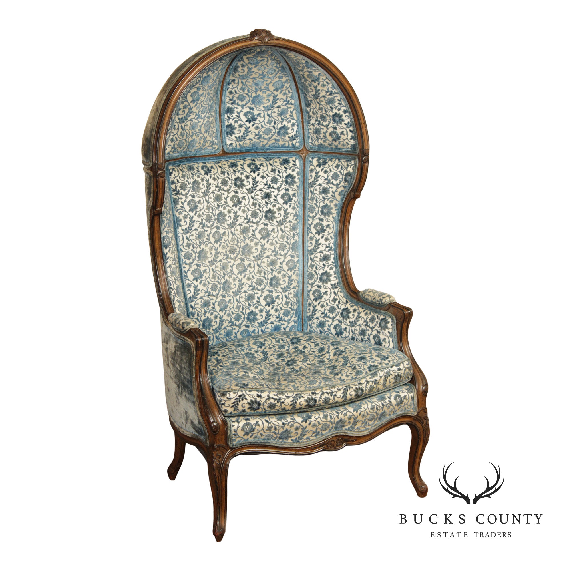 French Louis XV Style Carved Frame Porter's Chair