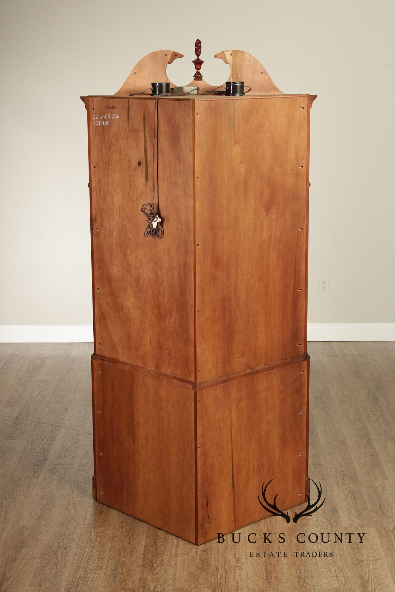 Ethan Allen Georgian Style Mahogany Lighted Corner Cabinet