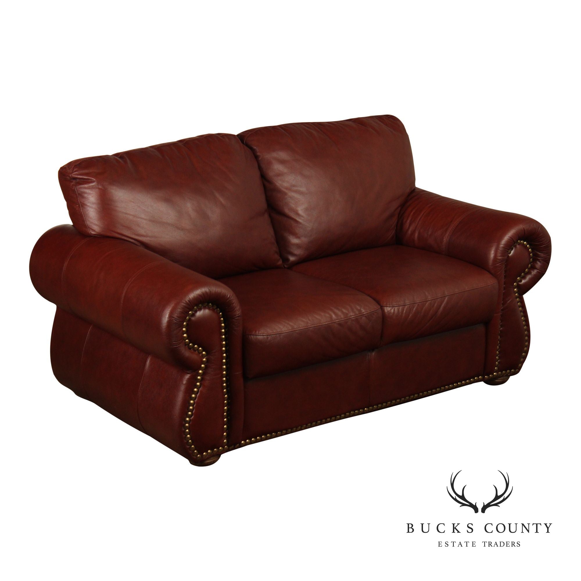 Traditional Leather Loveseat