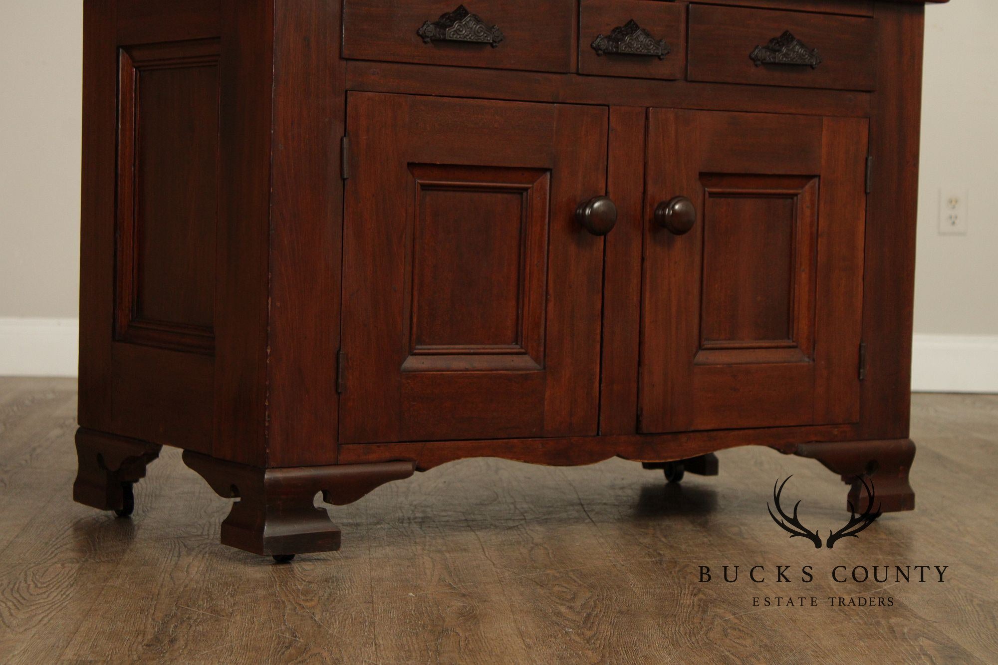 Antique American Country Poplar Dry Sink Cabinet