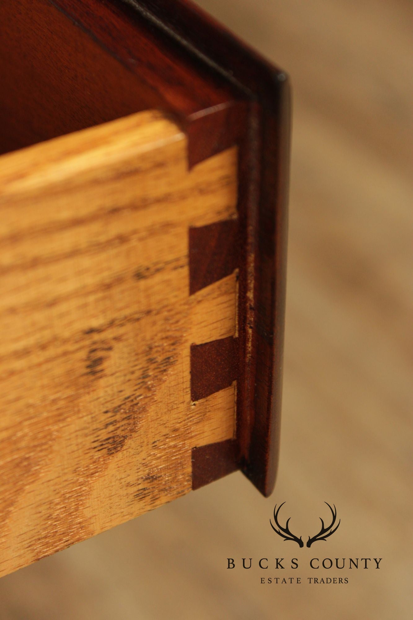 Henkel Harris Virginia Galleries Pair Of Traditional Mahogany Nightstands