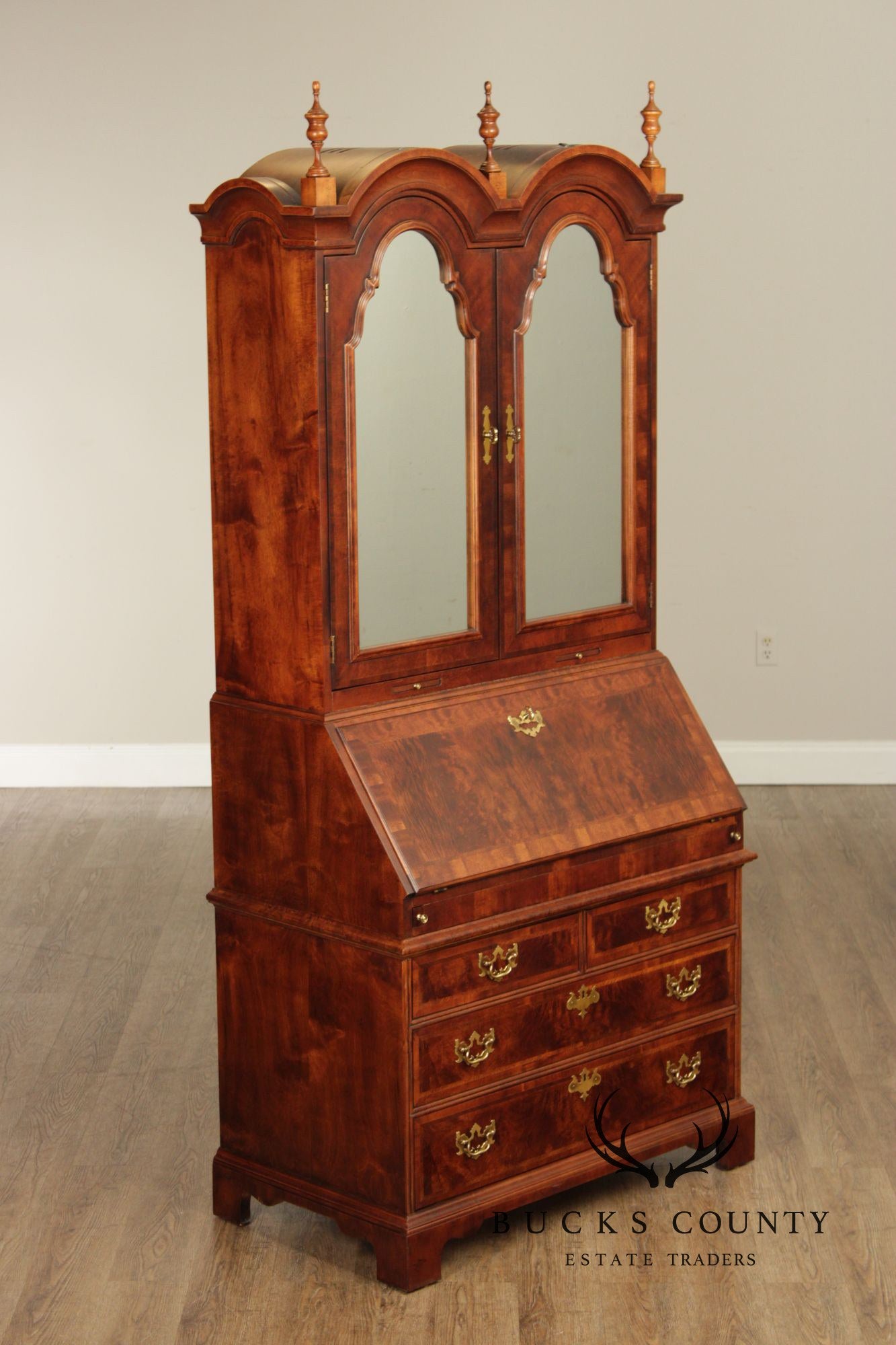 Henredon Aston Court Georgian Style Secretary Desk With Bookcase