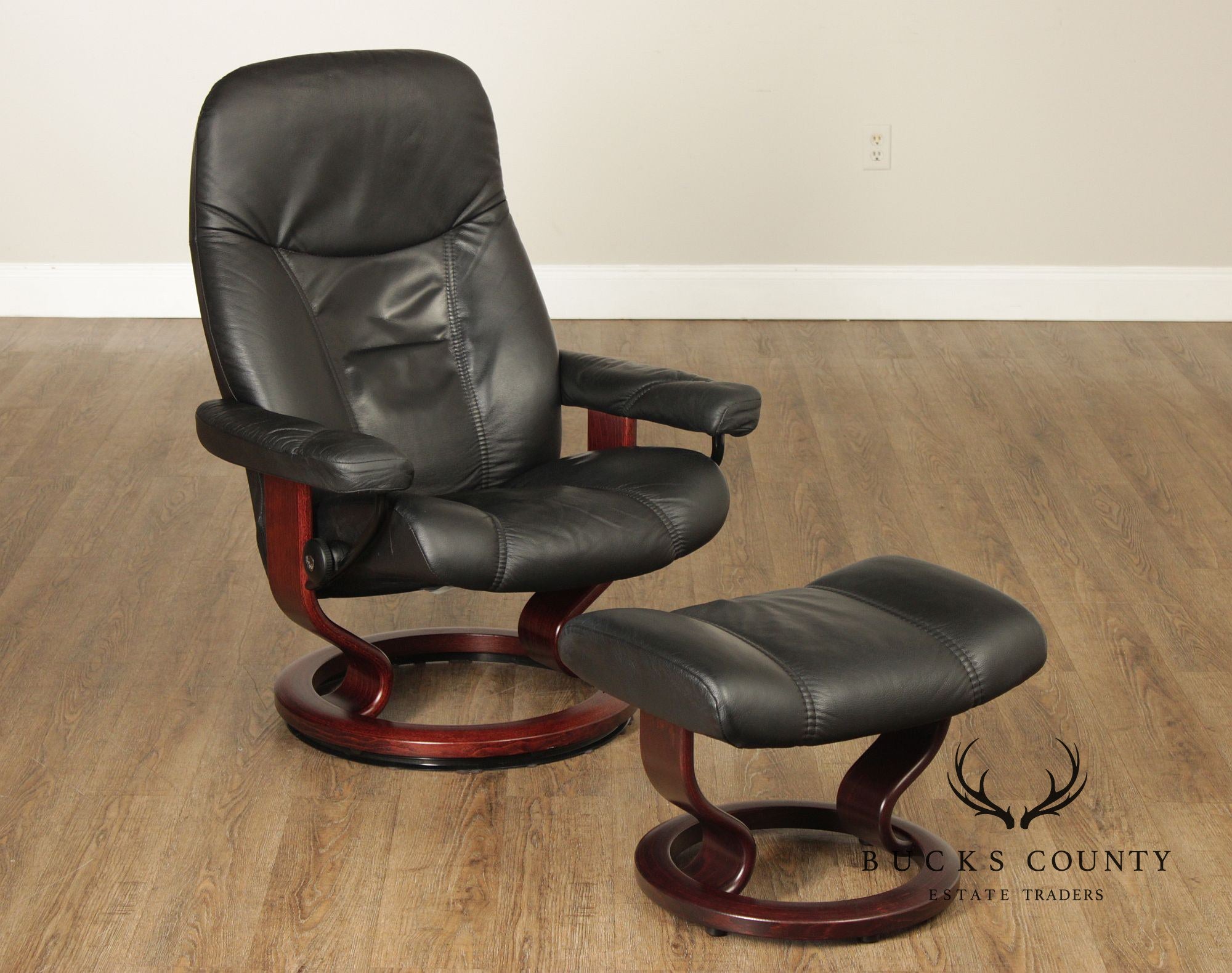 Ekornes Stressless Black Leather Recliner Lounge Chair With Ottoman