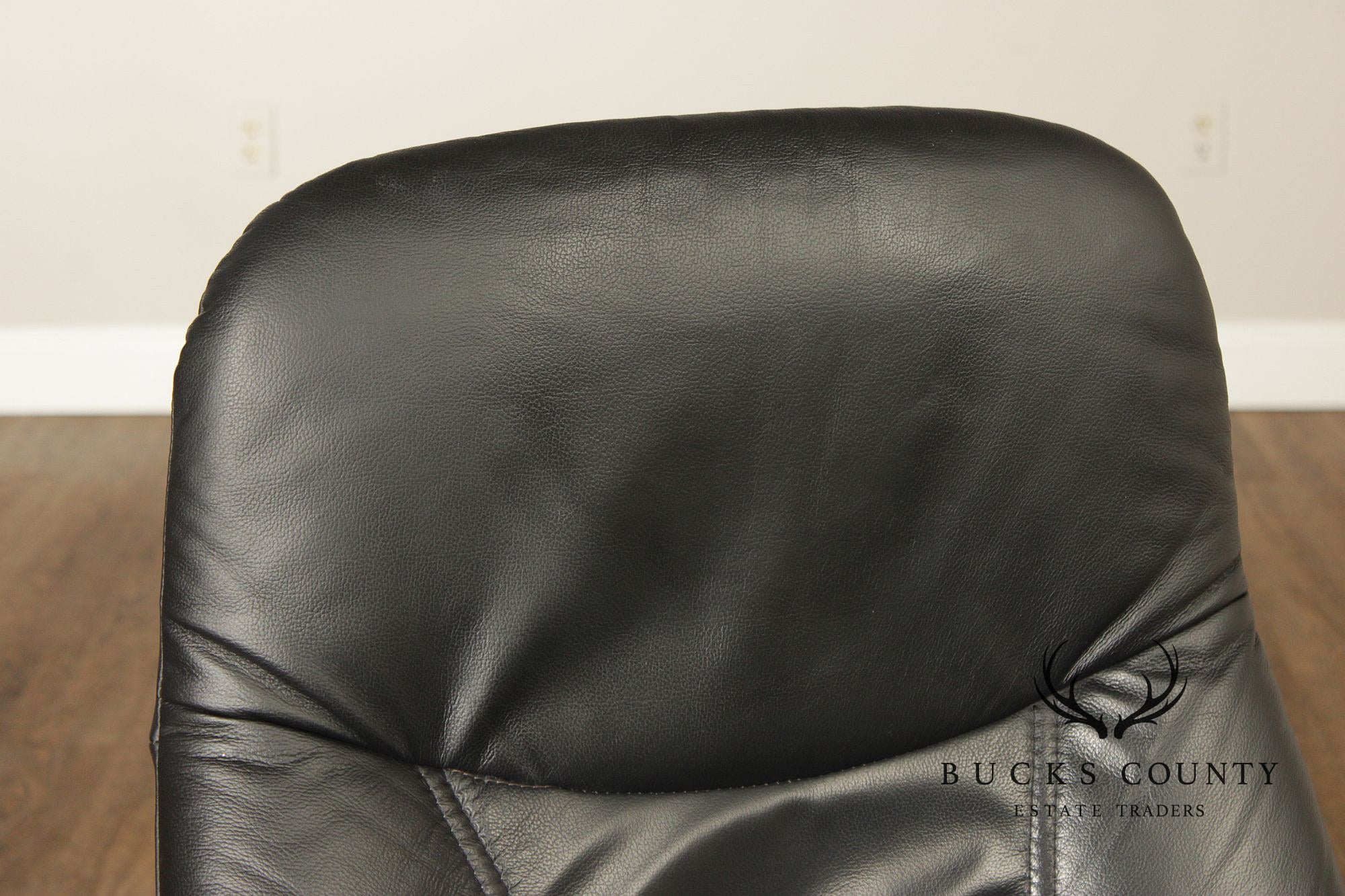 Ekornes Stressless Black Leather Recliner Lounge Chair With Ottoman