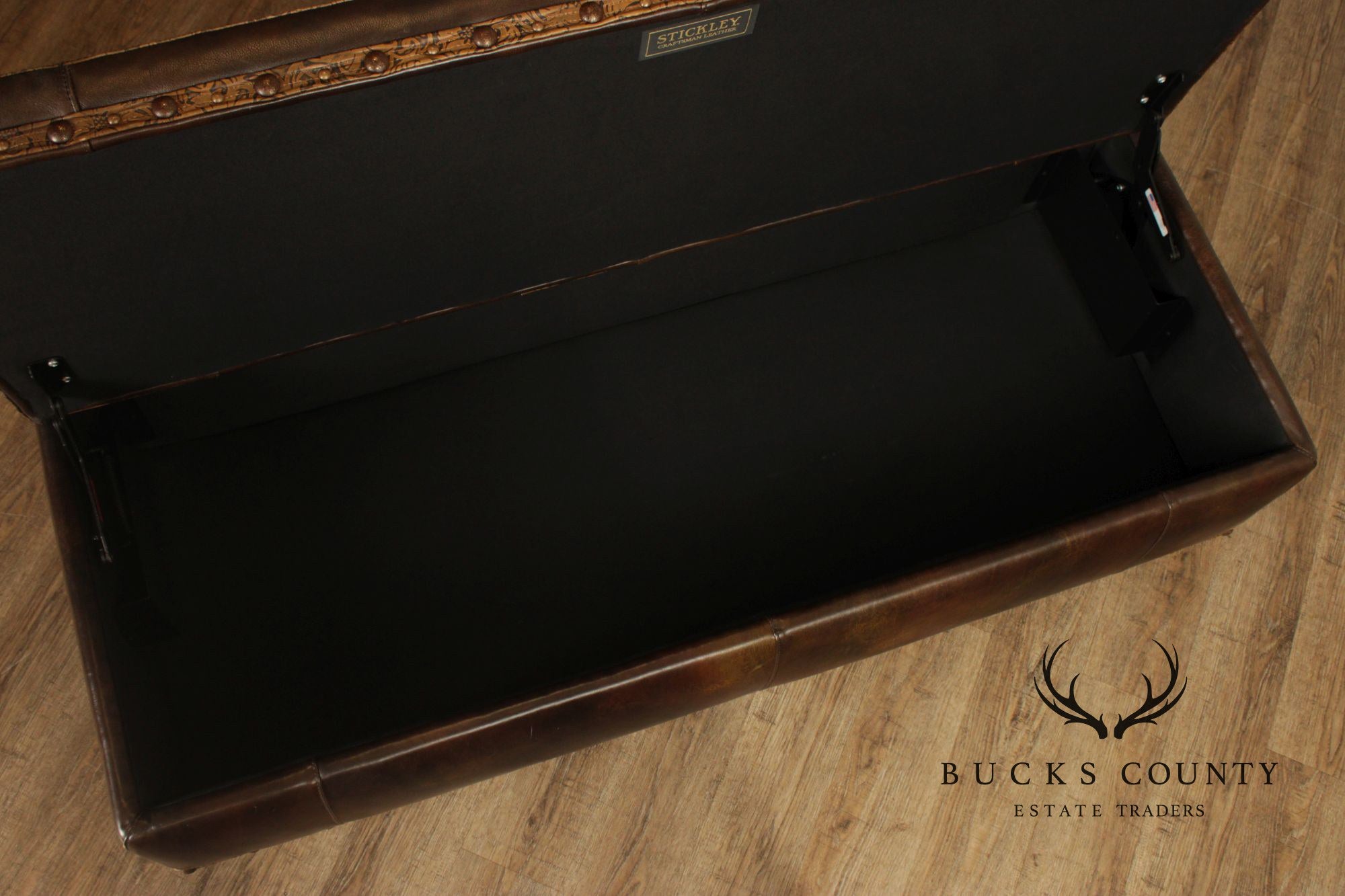 Stickley Craftsman Leather 'The Monterey' Storage Bench