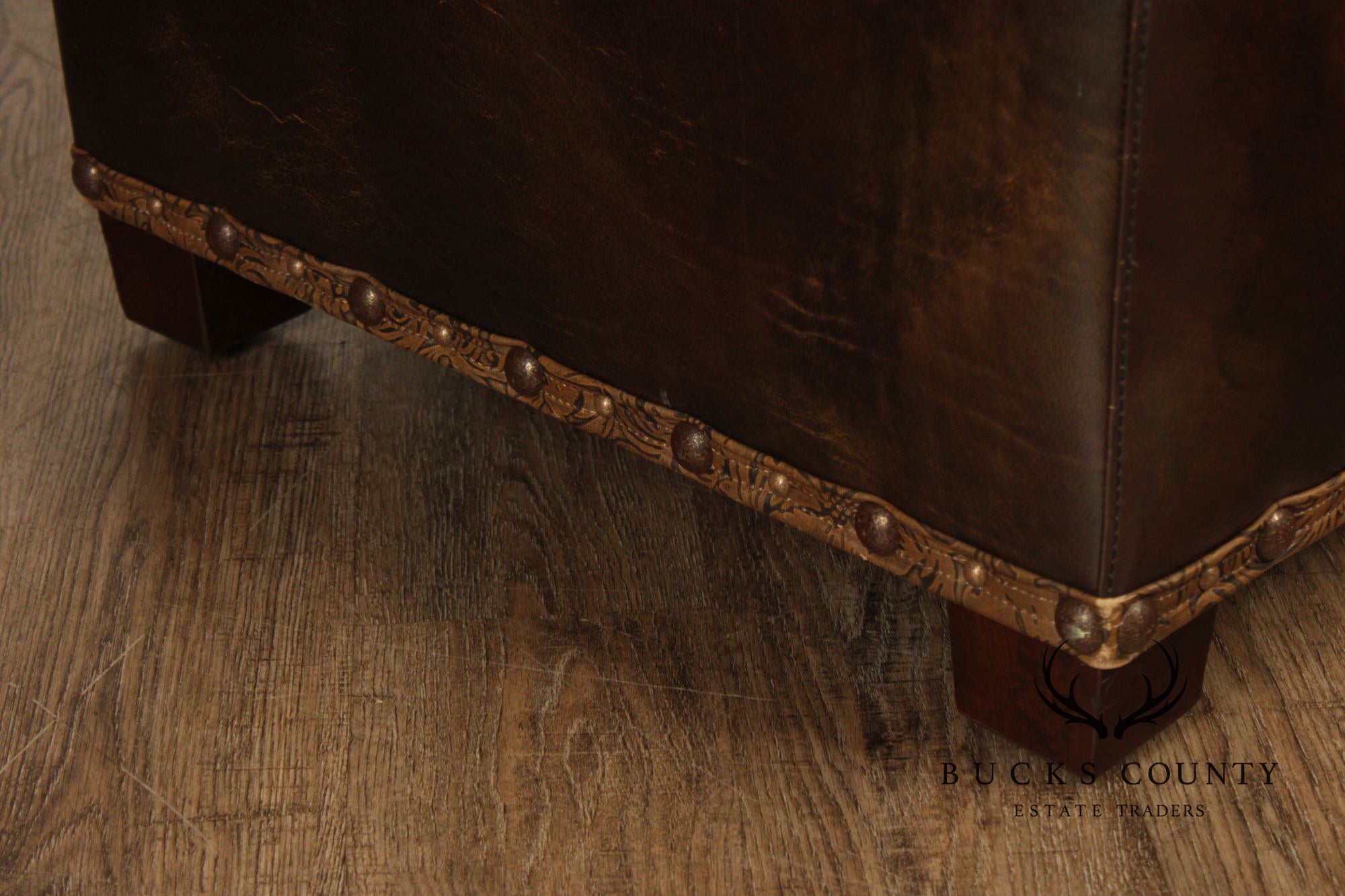 Stickley Craftsman Leather 'The Monterey' Storage Bench
