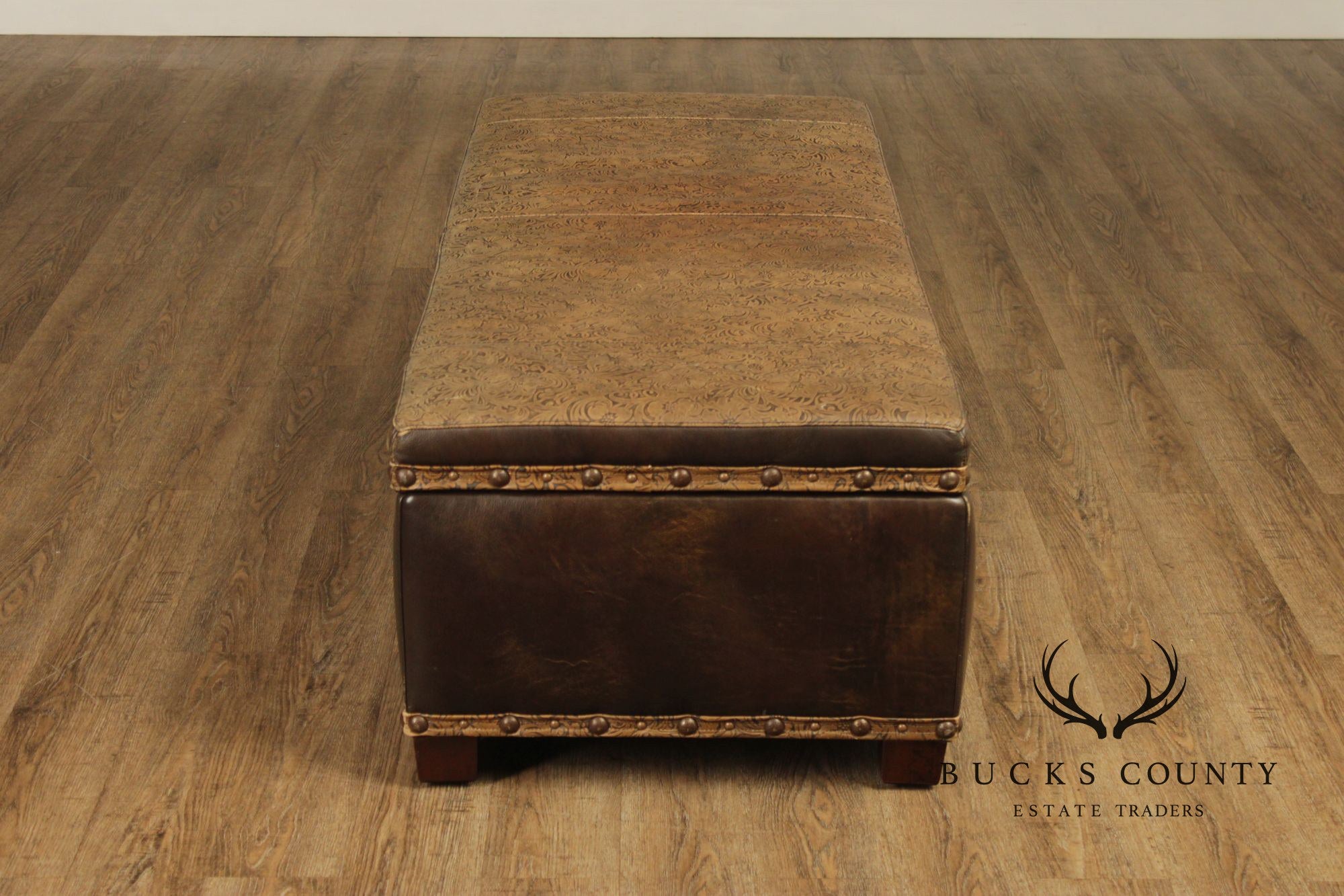 Stickley Craftsman Leather 'The Monterey' Storage Bench