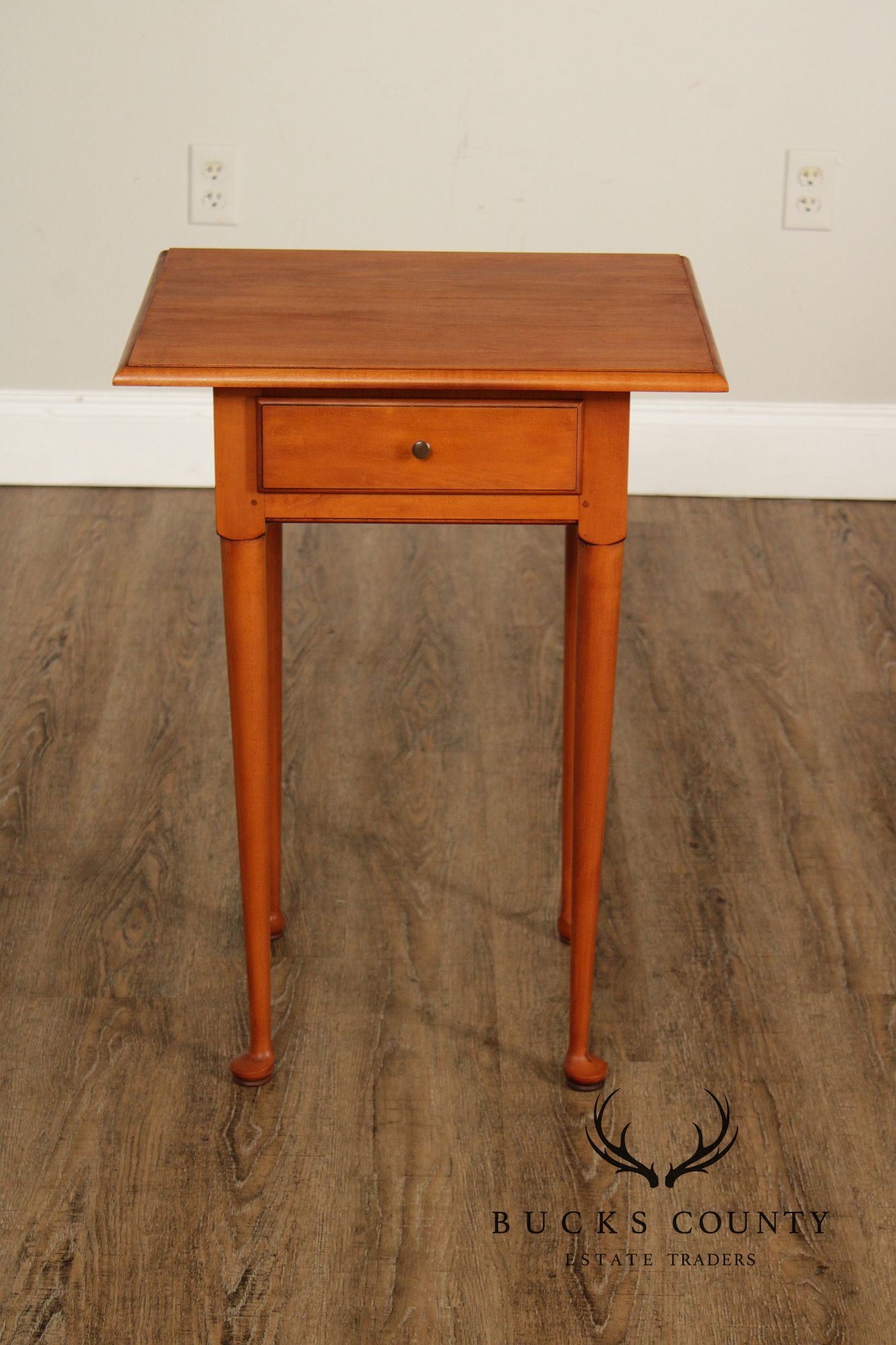 Eldred Wheeler Queen Anne Style Maple Side Table