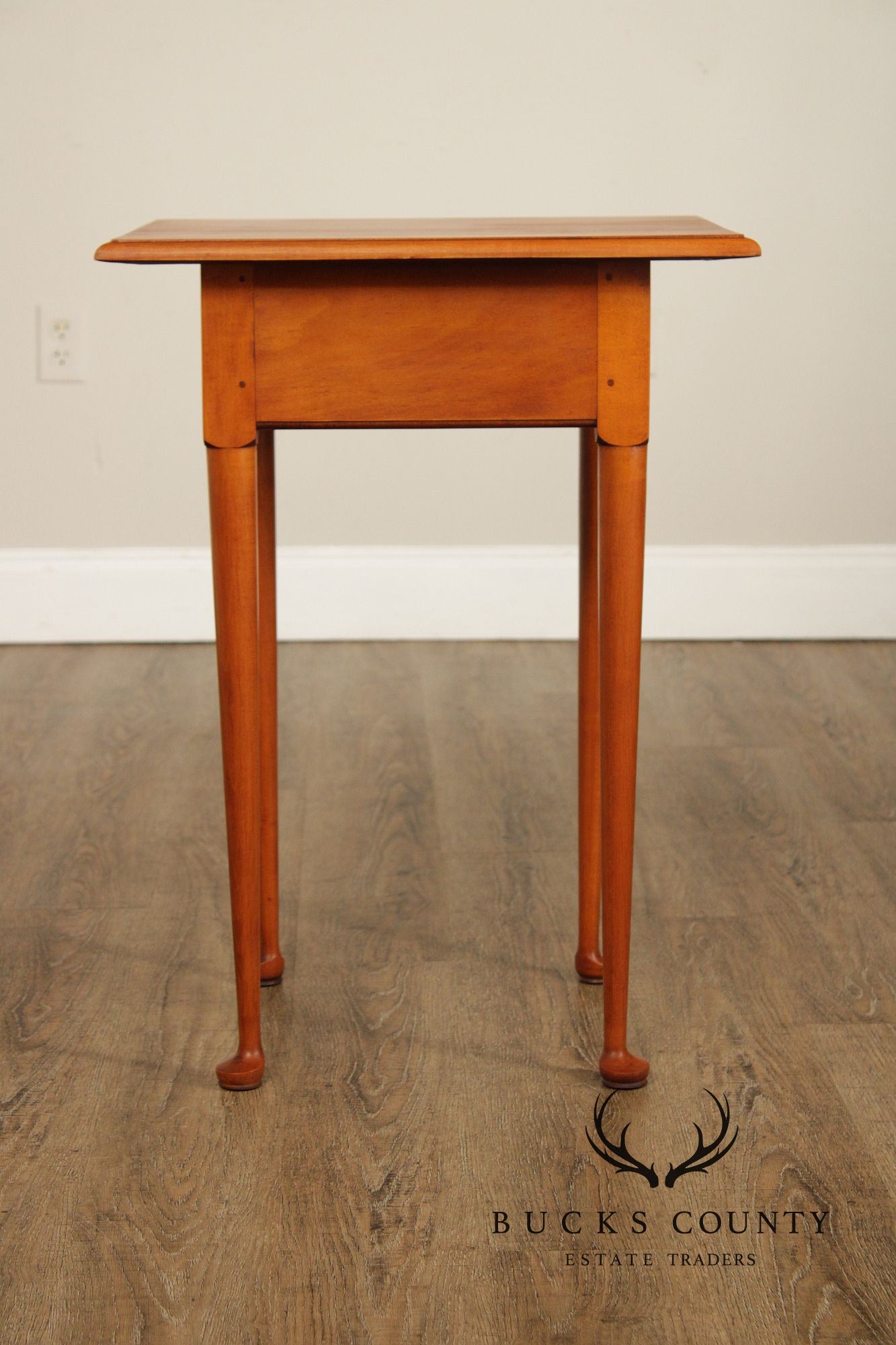Eldred Wheeler Queen Anne Style Maple Side Table