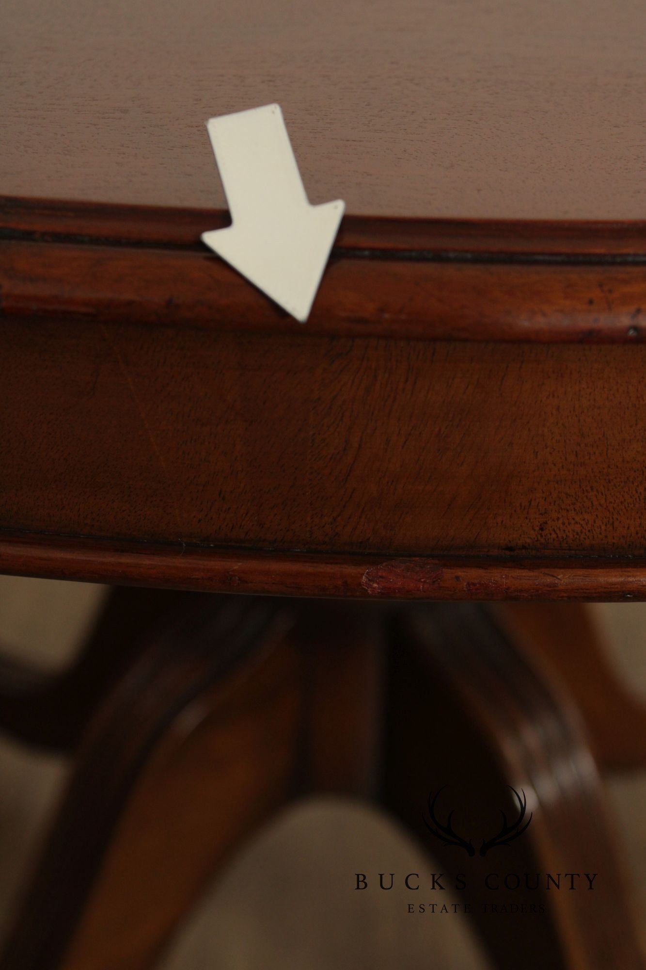 English Regency Style Antique Mahogany Round Pedestal Dining Table With Leaf