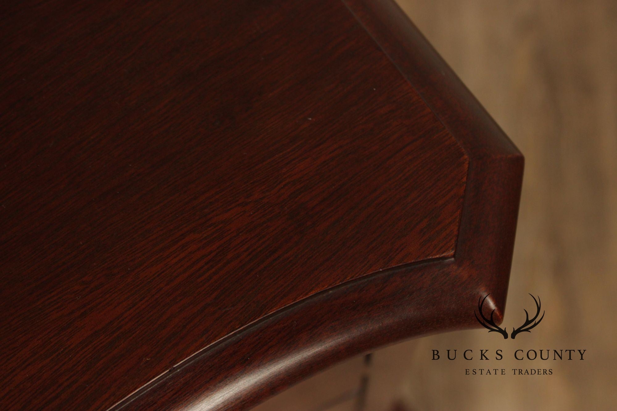 Councill Craftsmen Georgian Style Pair of Mahogany Nightstands