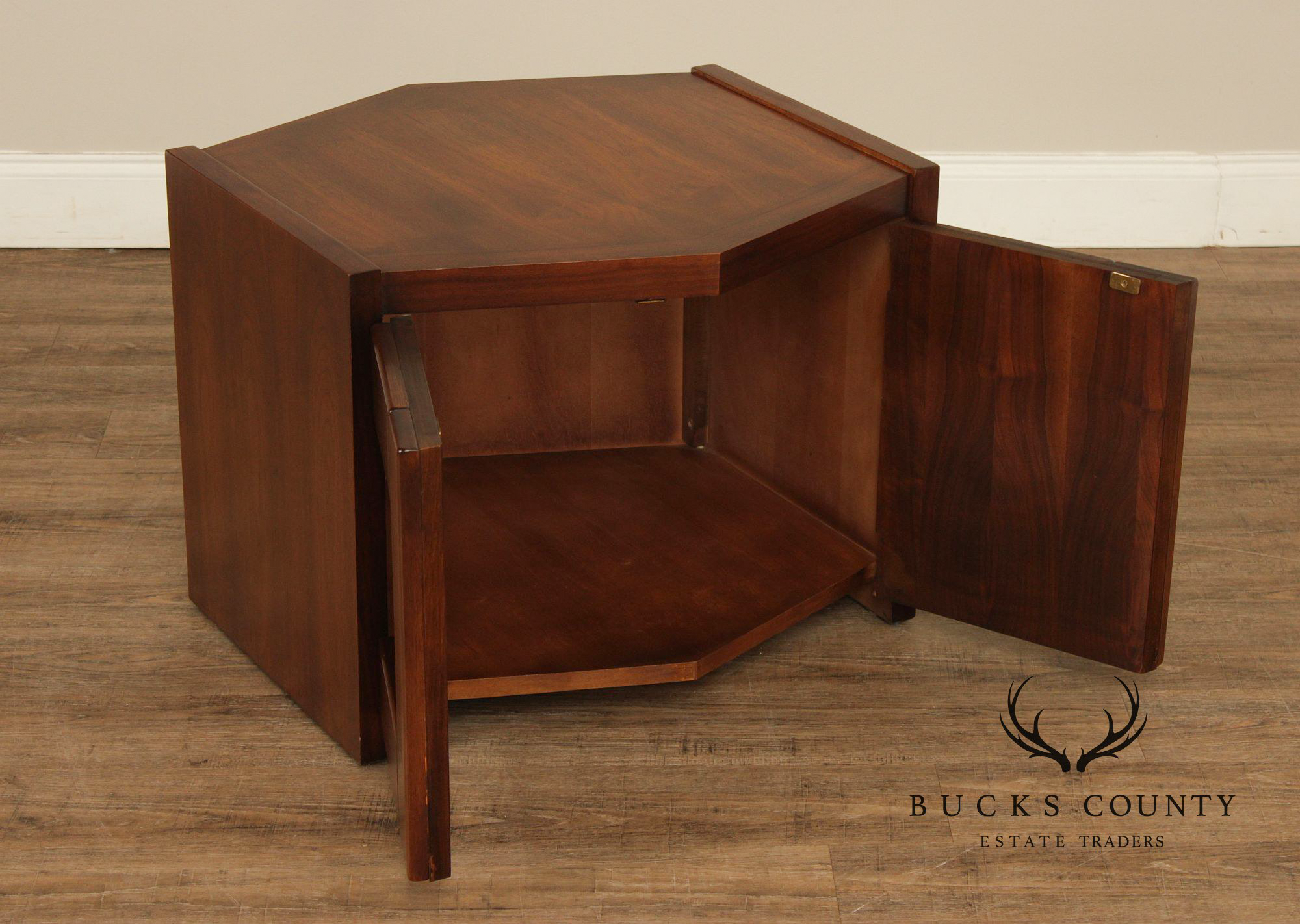 Lane Furniture Mid Century Modern Walnut Cabinet End Table