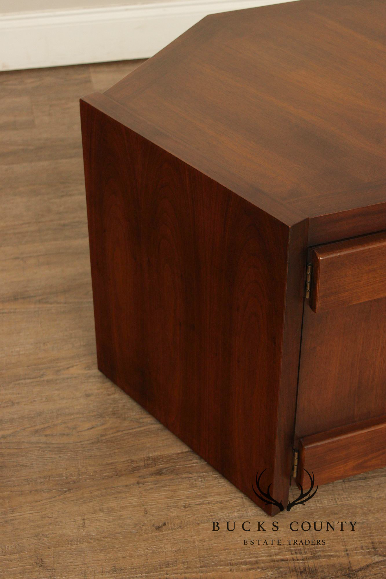Lane Furniture Mid Century Modern Walnut Cabinet End Table
