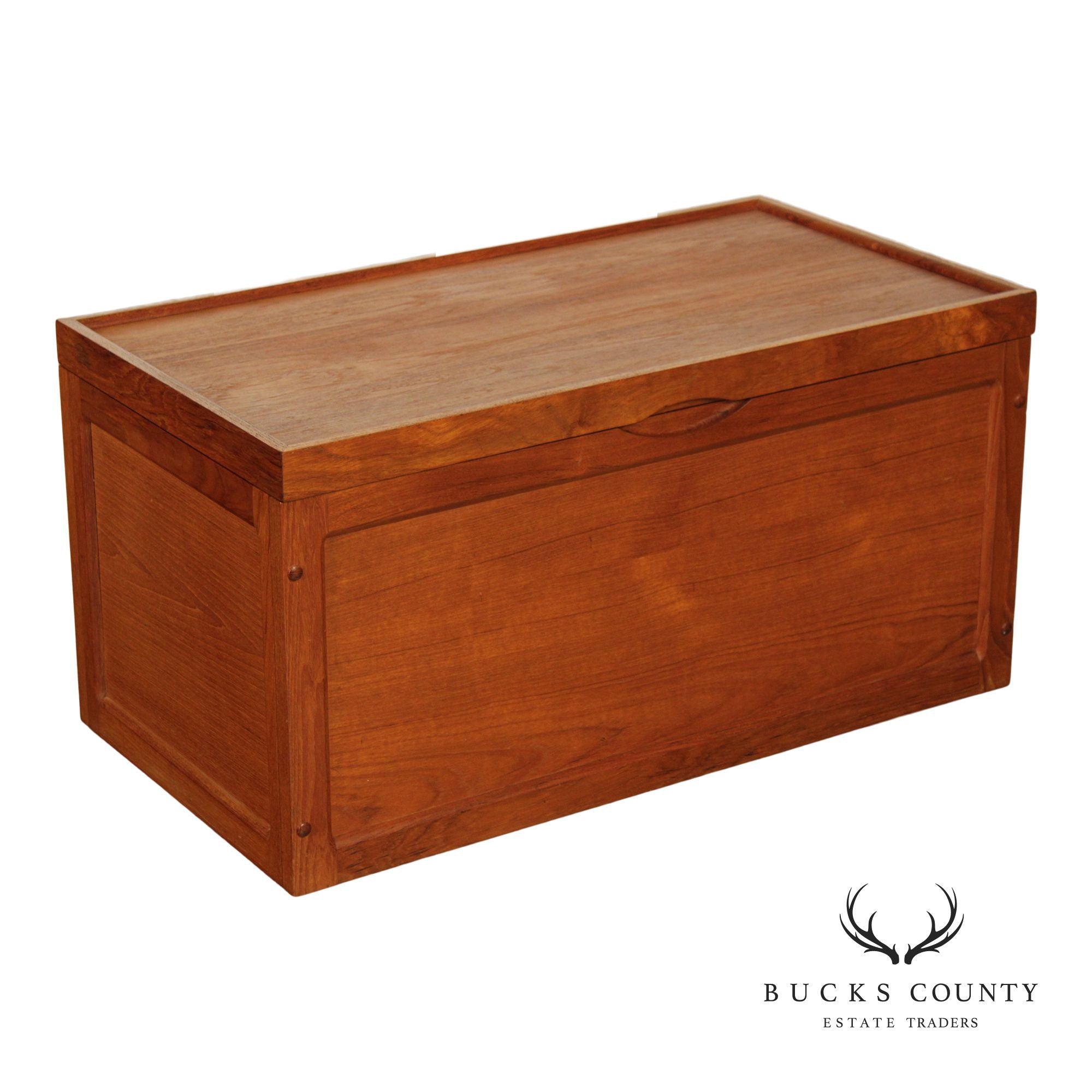 Teak N'Yu Danish Modern Style Teak Blanket Chest