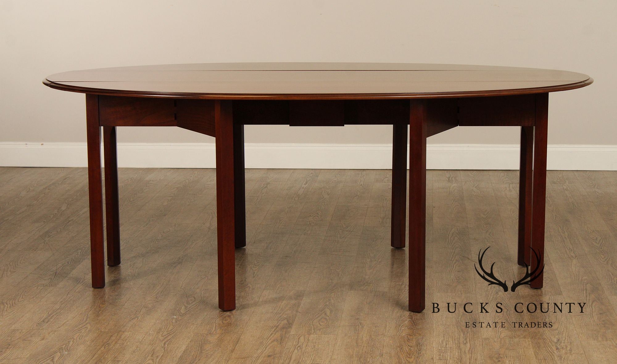 Wright Table Co. Georgian Style Mahogany Drop Leaf Dining Table