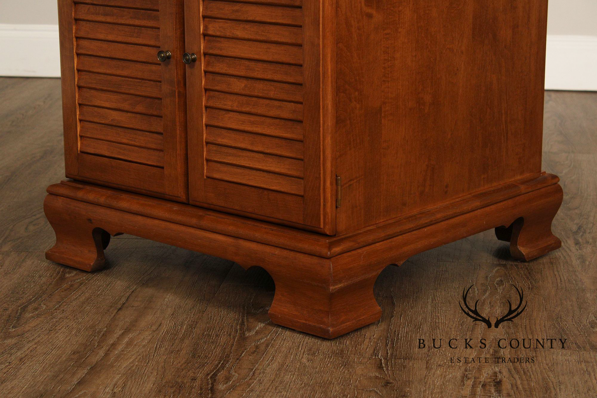 Ethan Allen Heirloom Nutmeg Maple Louvered Door Record Cabinet Side Table