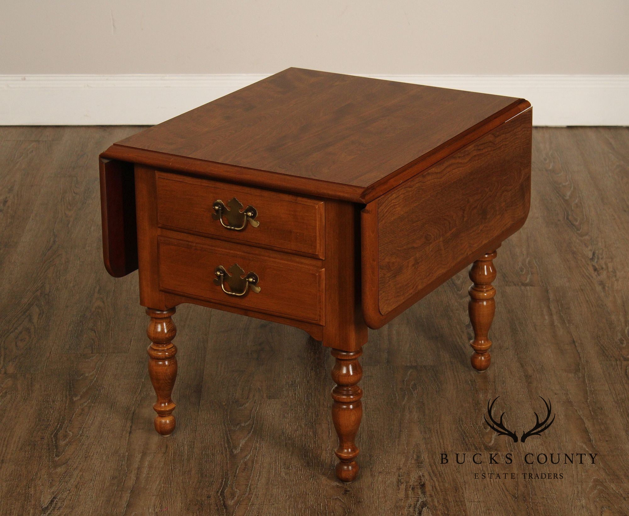 Ethan Allen Heirloom Nutmeg Maple Colonial Style Maple Drop Leaf Side Table
