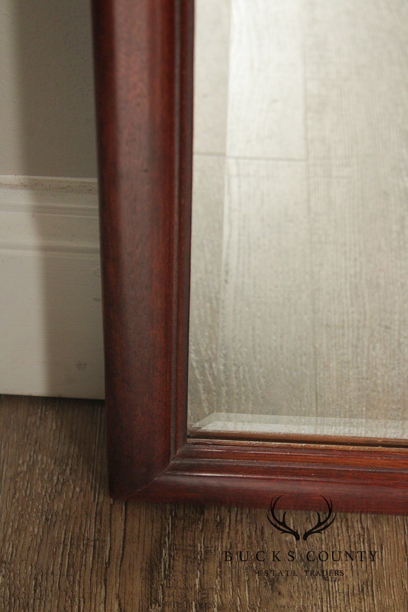 Thomasville Queen Anne Style Mahogany Beveled Wall Mirror