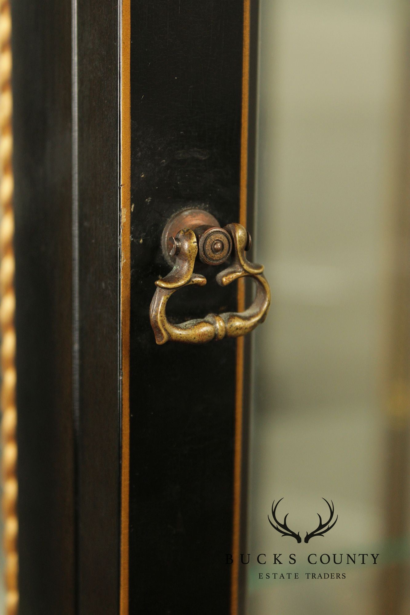 Chinoiserie Lacquered Display Cabinet