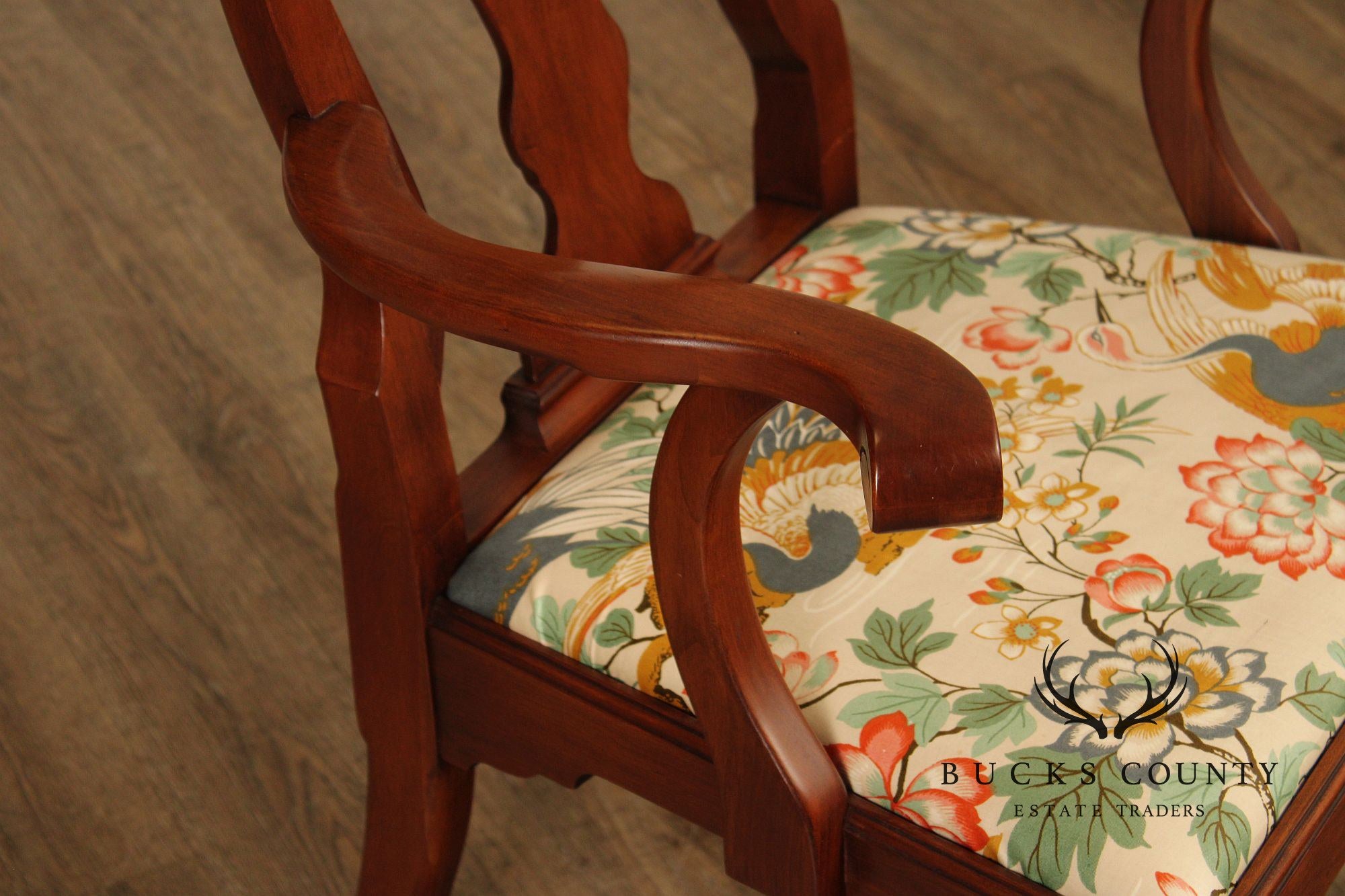 Henkel Harris Queen Anne Style Vintage Set of Five Cherry Dining Chairs