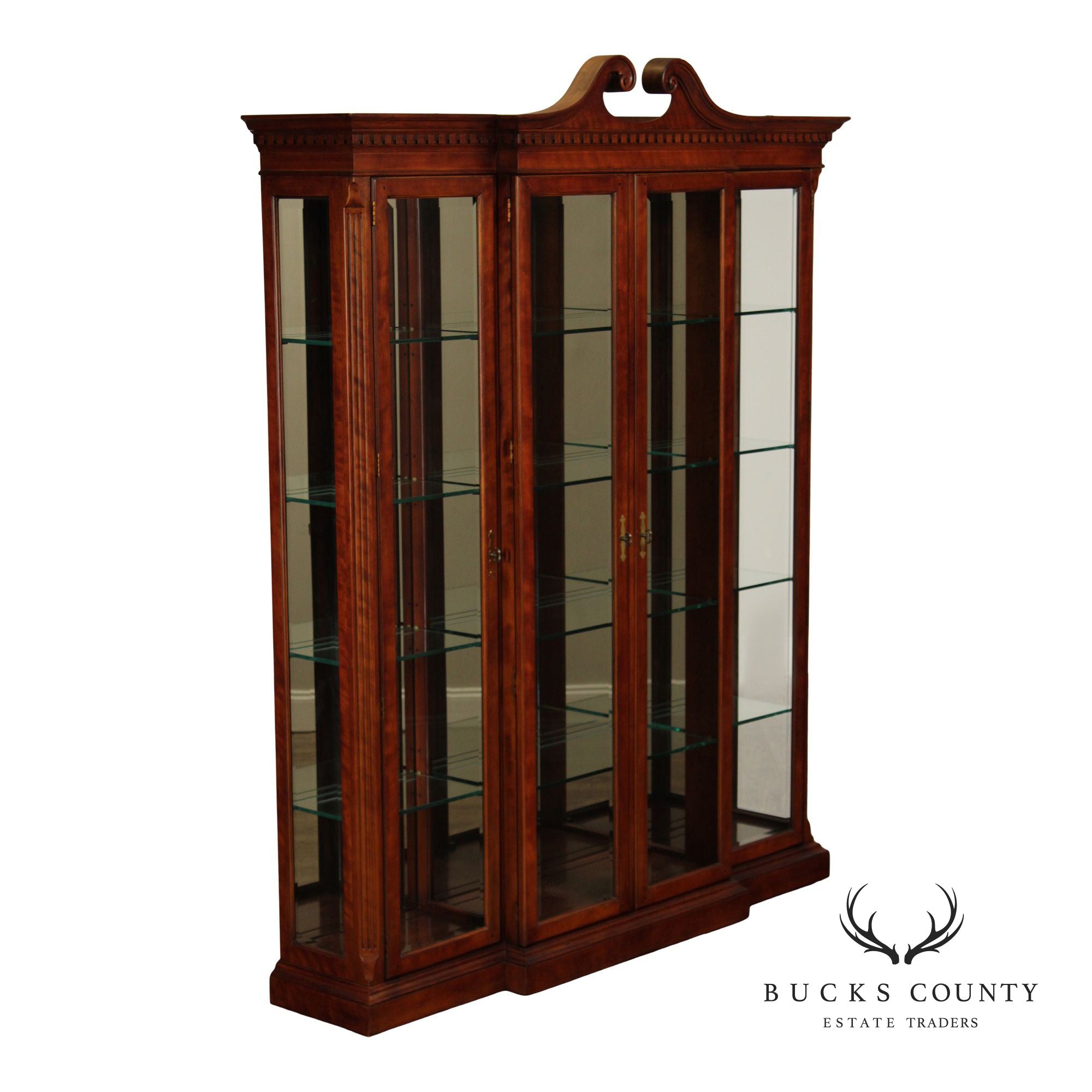 Henredon Georgian Style Large Four Door Curio Display Cabinet
