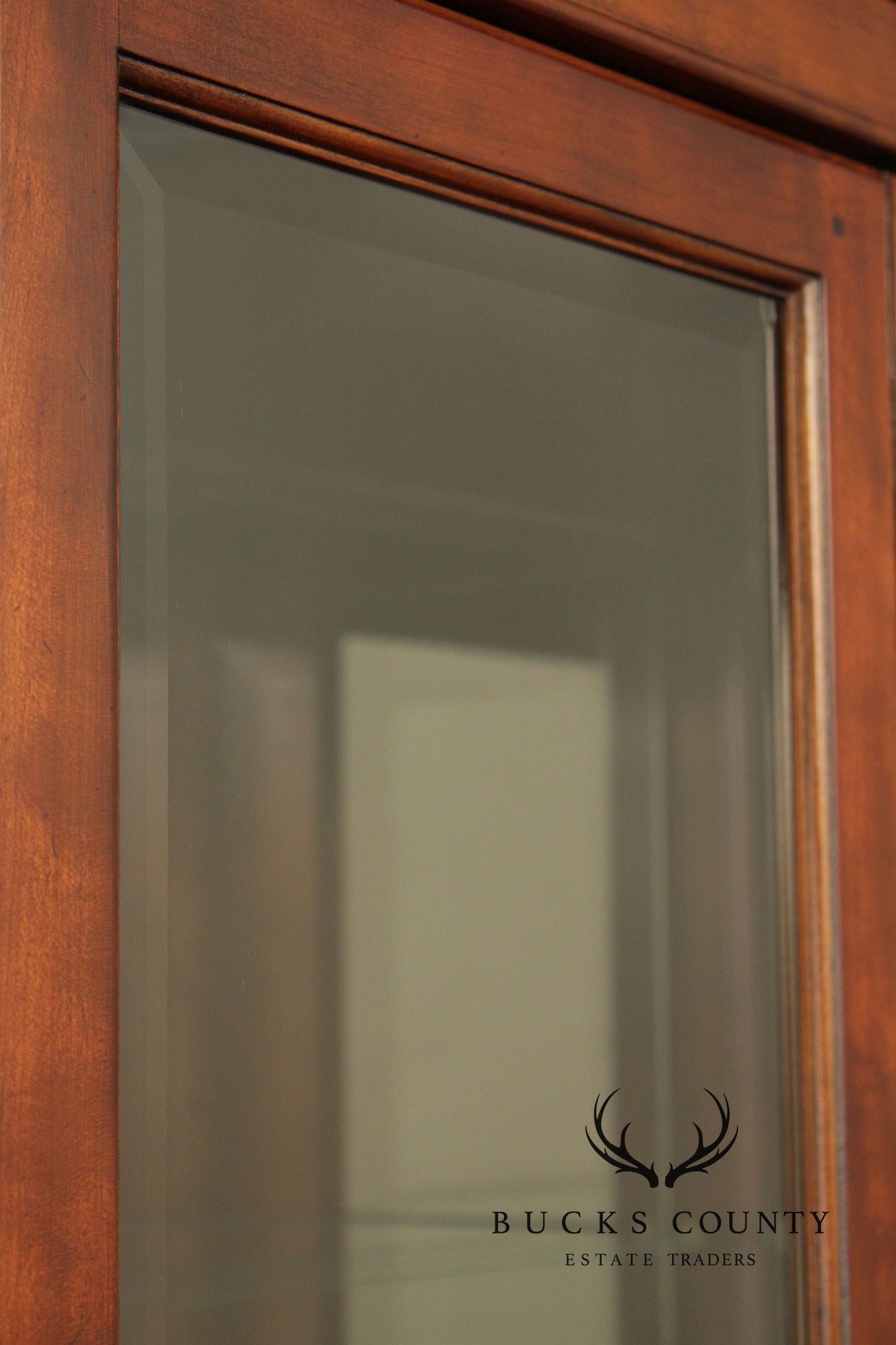 Henredon Georgian Style Large Four Door Curio Display Cabinet