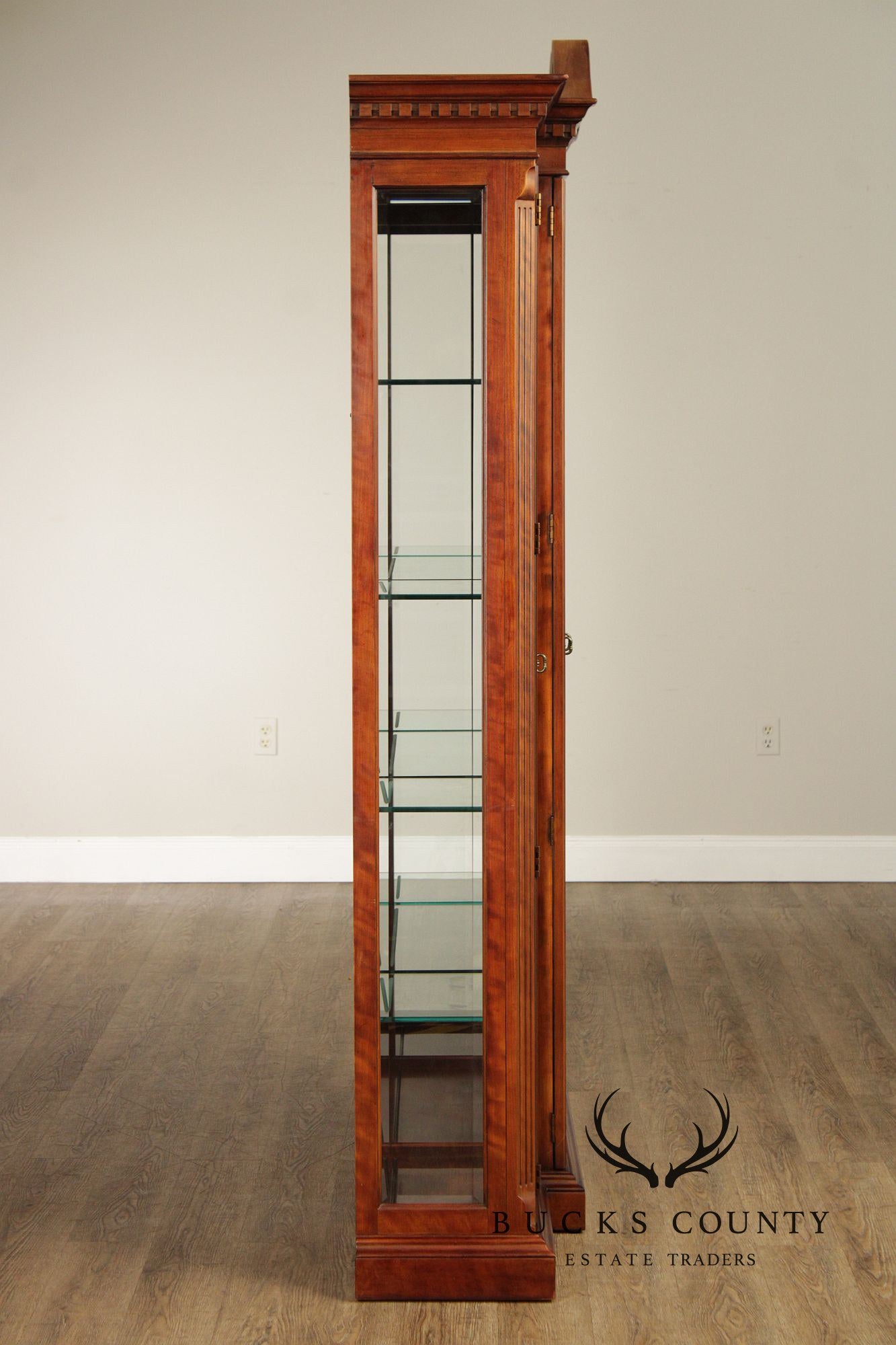 Henredon Georgian Style Large Four Door Curio Display Cabinet
