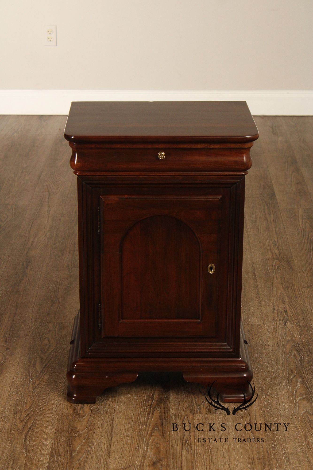 Jamestown Sterling Cherry Bedside Cabinet