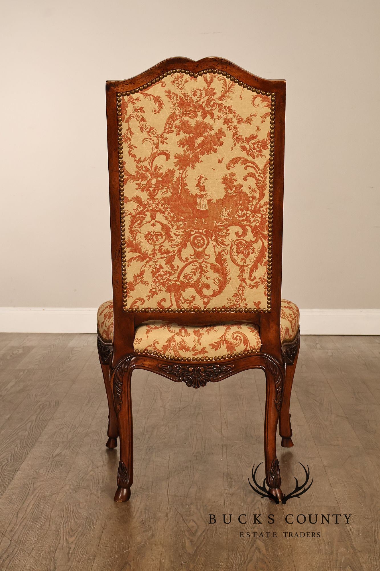 Henredon French Louis XV Style Pair of Carved Side Dining Chairs