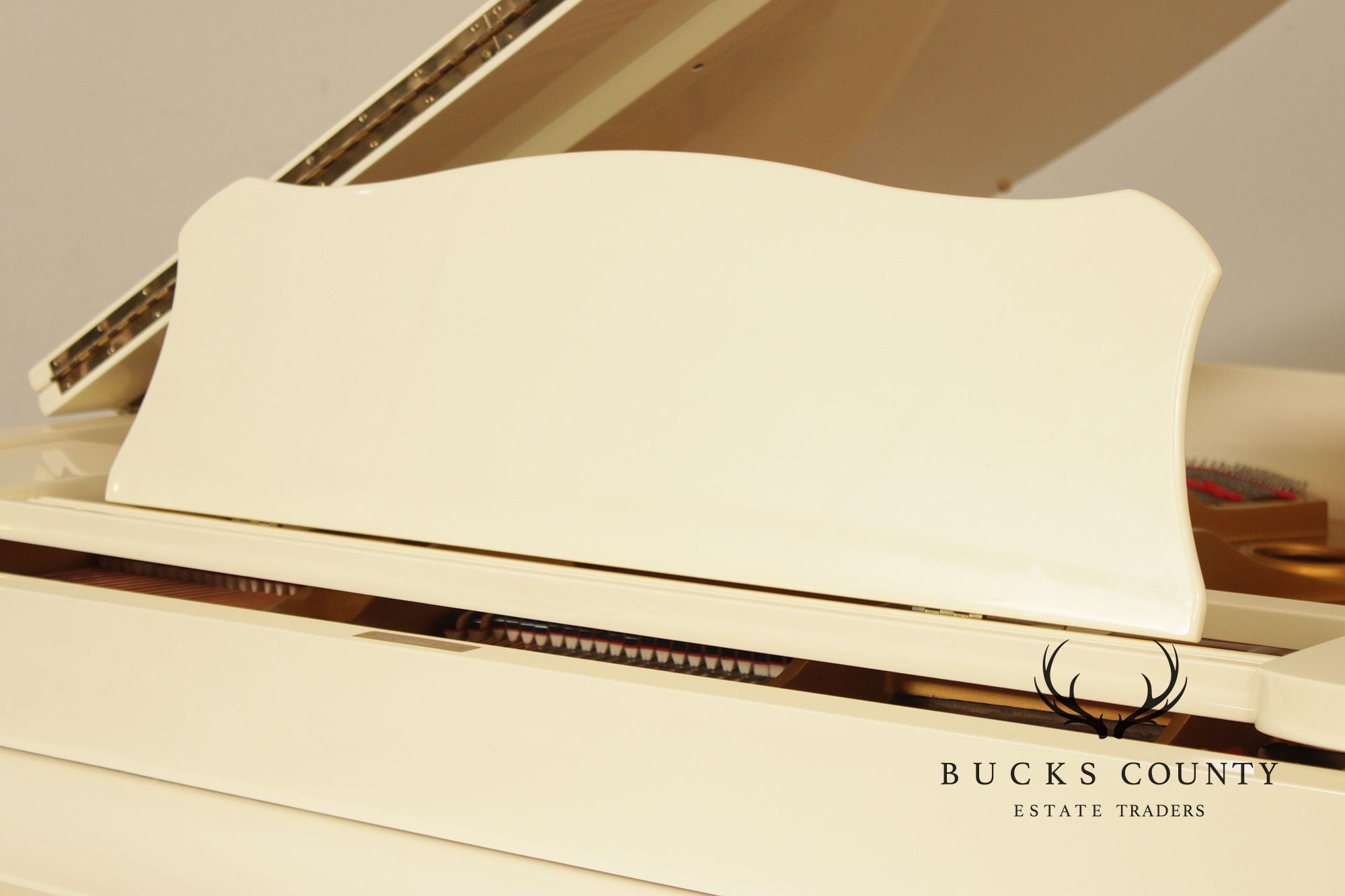 Young Chang G-157 White Baby Grand Piano With Bench