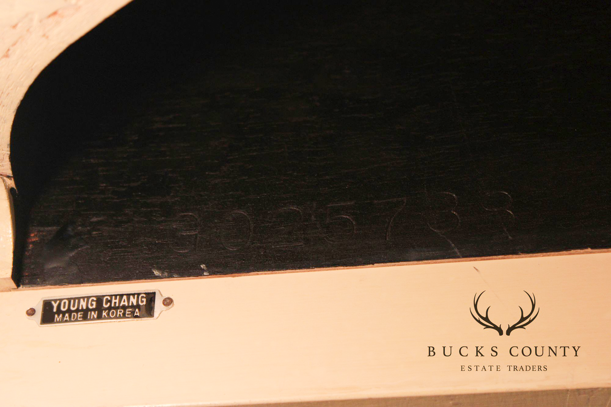 Young Chang G-157 White Baby Grand Piano With Bench