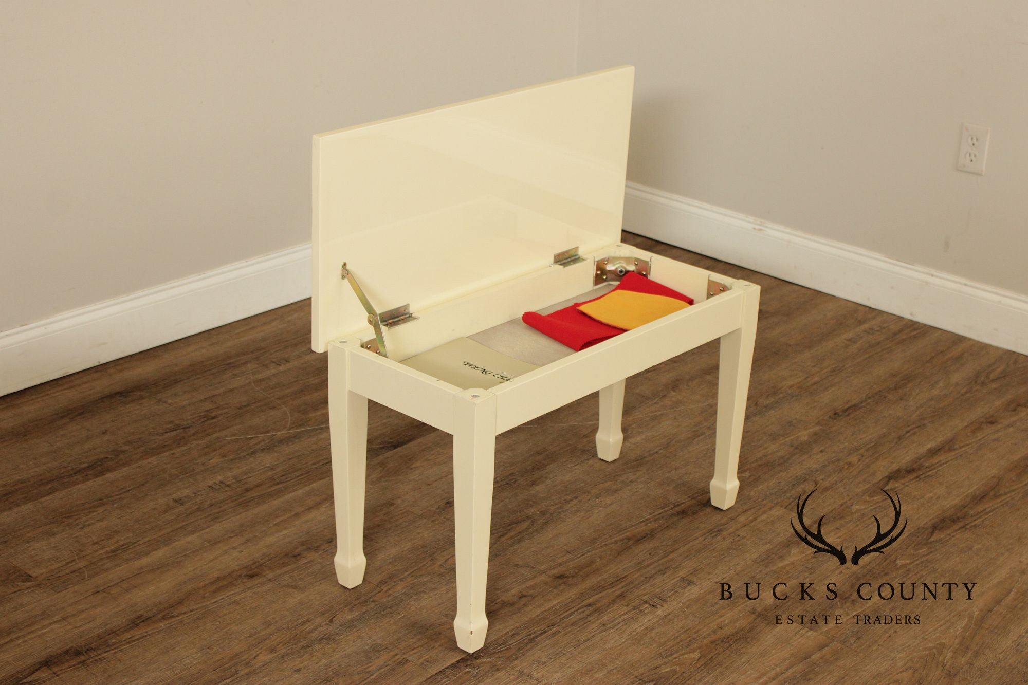 Young Chang G-157 White Baby Grand Piano With Bench
